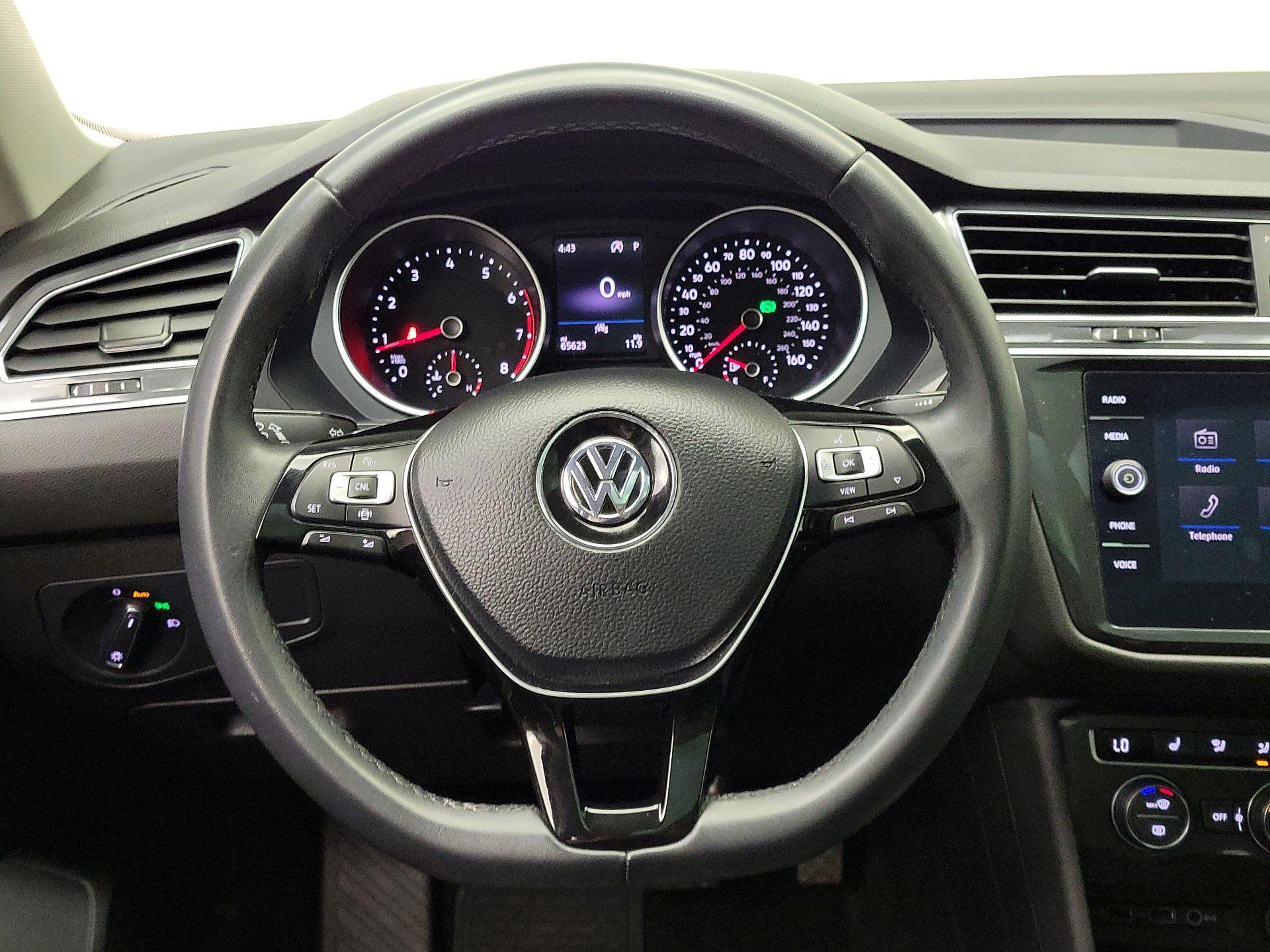 Thumbnail: 2020 Volkswagen Tiguan - 10