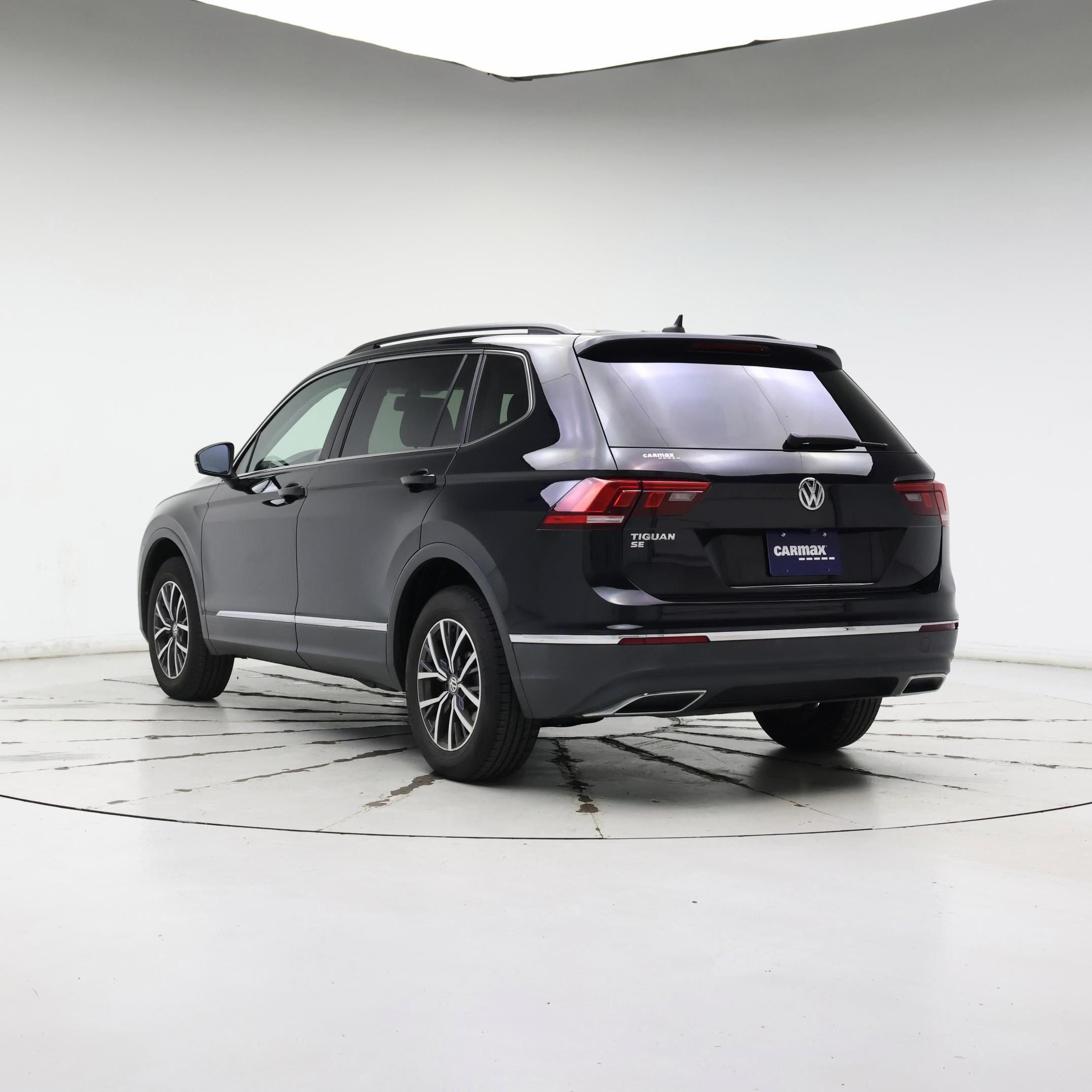 Thumbnail: 2020 Volkswagen Tiguan - 2