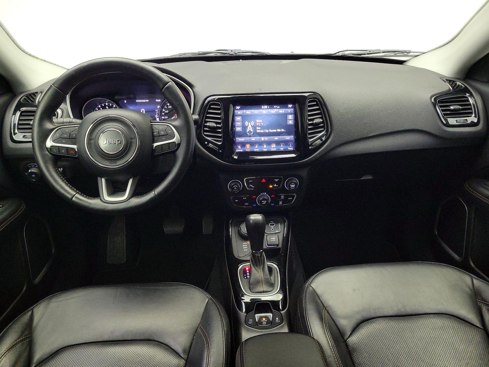 Thumbnail: 2017 Jeep Compass - 9