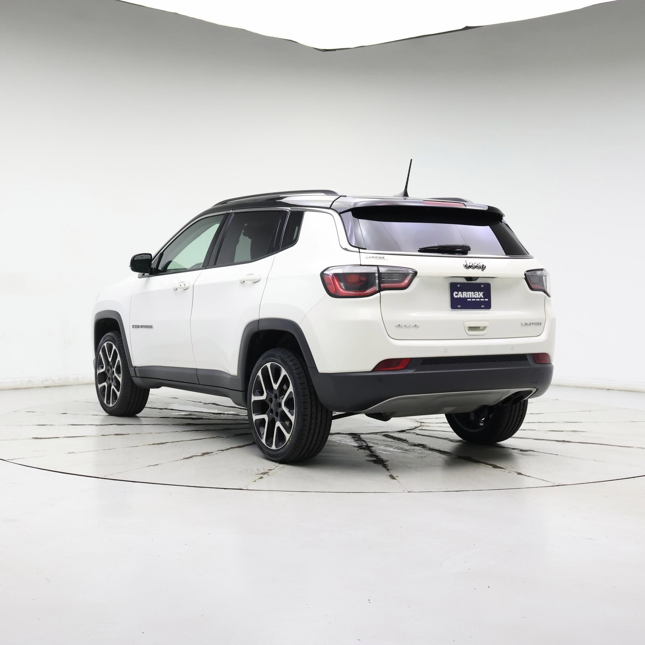 Thumbnail: 2017 Jeep Compass - 2