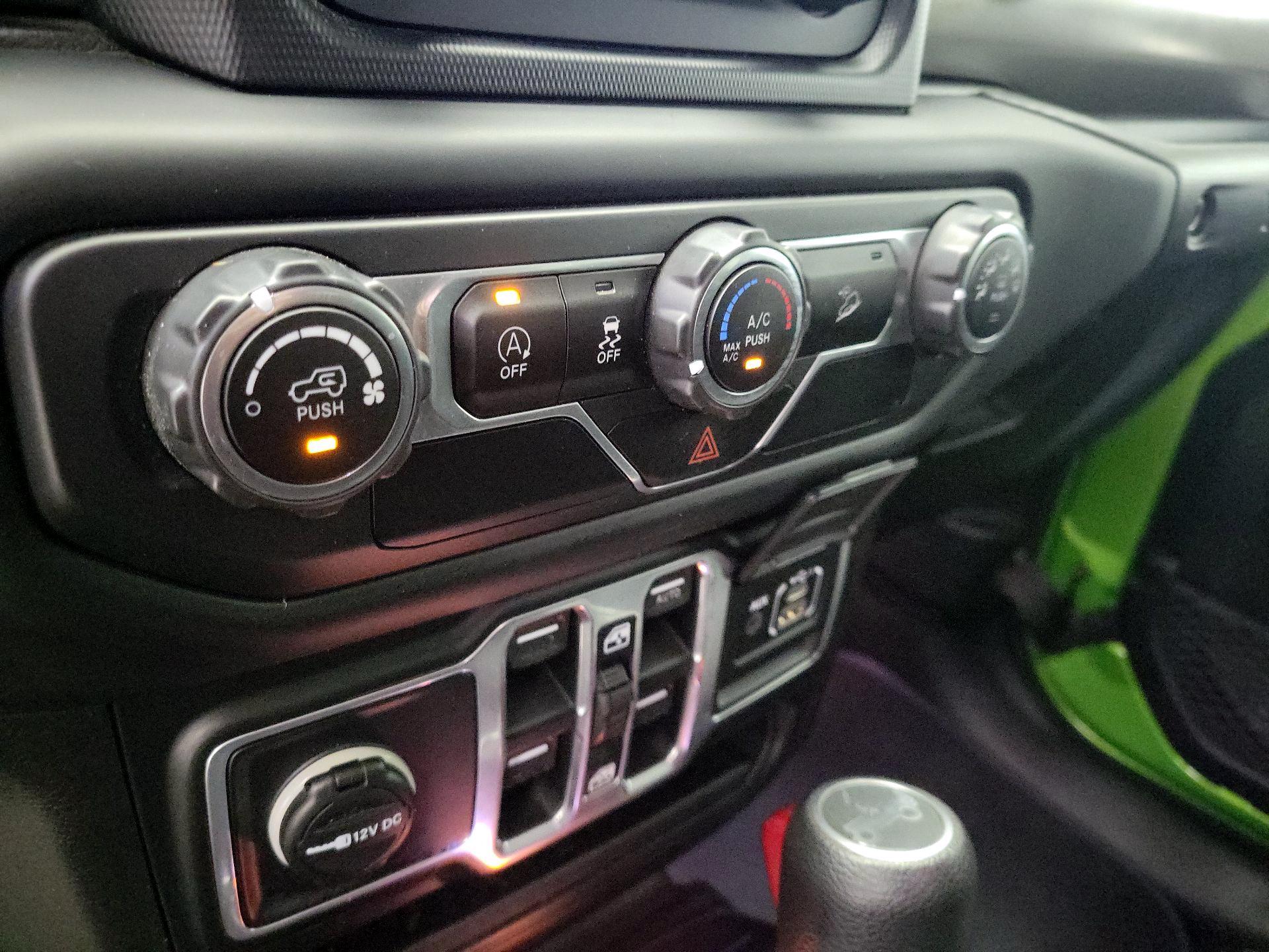 Thumbnail: 2018 Jeep Wrangler - 16