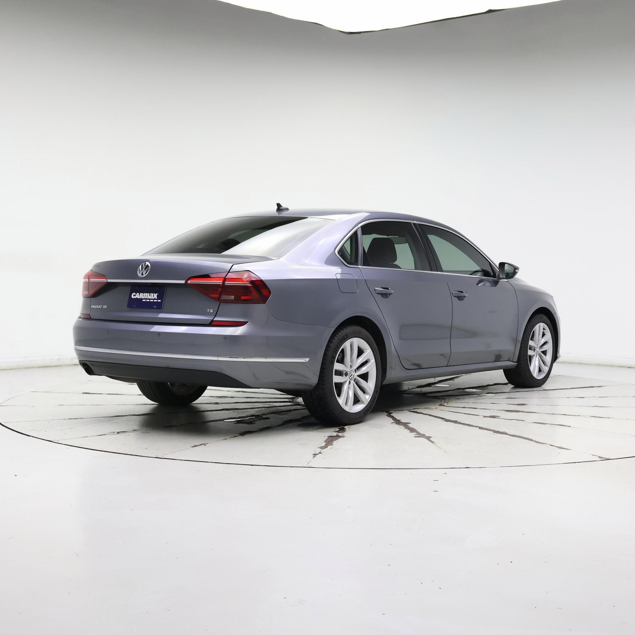 Thumbnail: 2018 Volkswagen Passat - 8