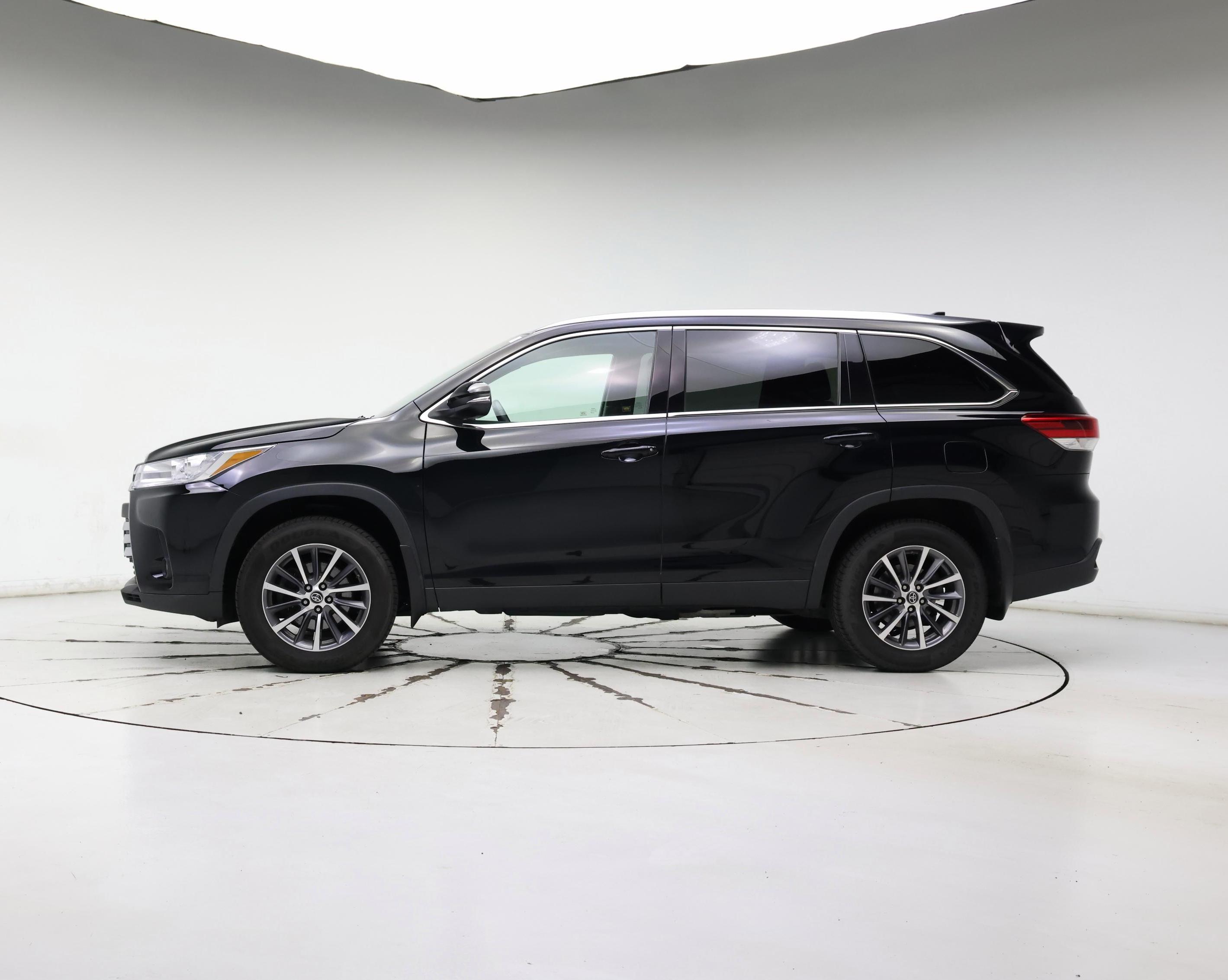 Thumbnail: 2019 Toyota Highlander - 3