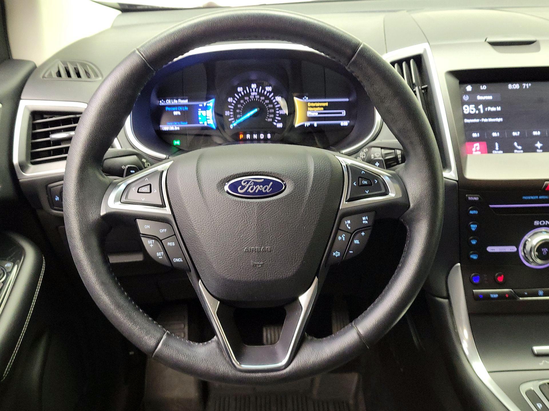 Thumbnail: 2017 Ford Edge - 10