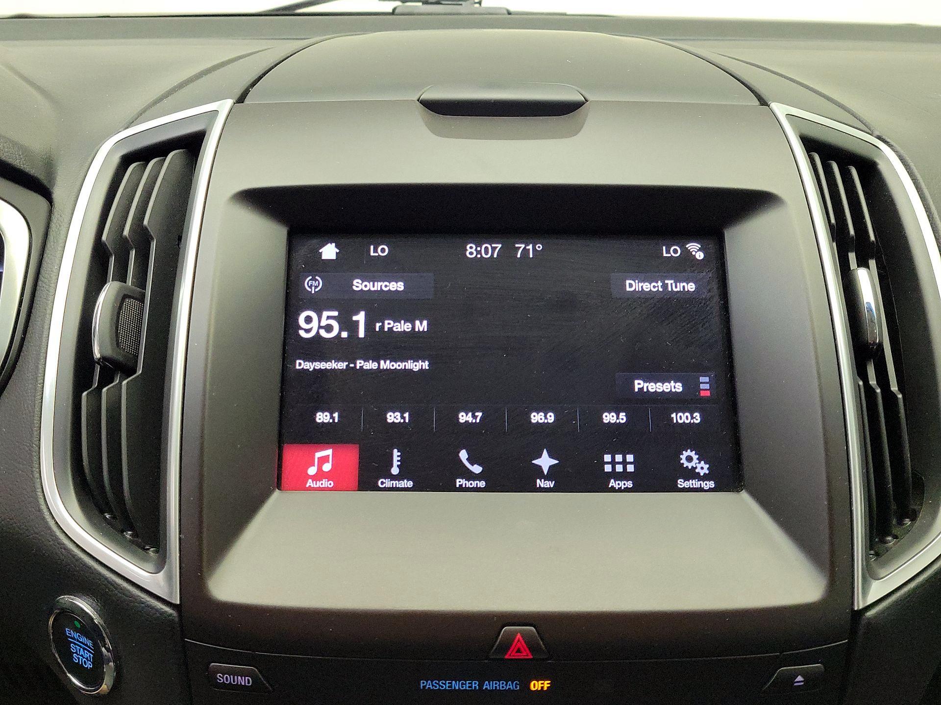 Thumbnail: 2017 Ford Edge - 16