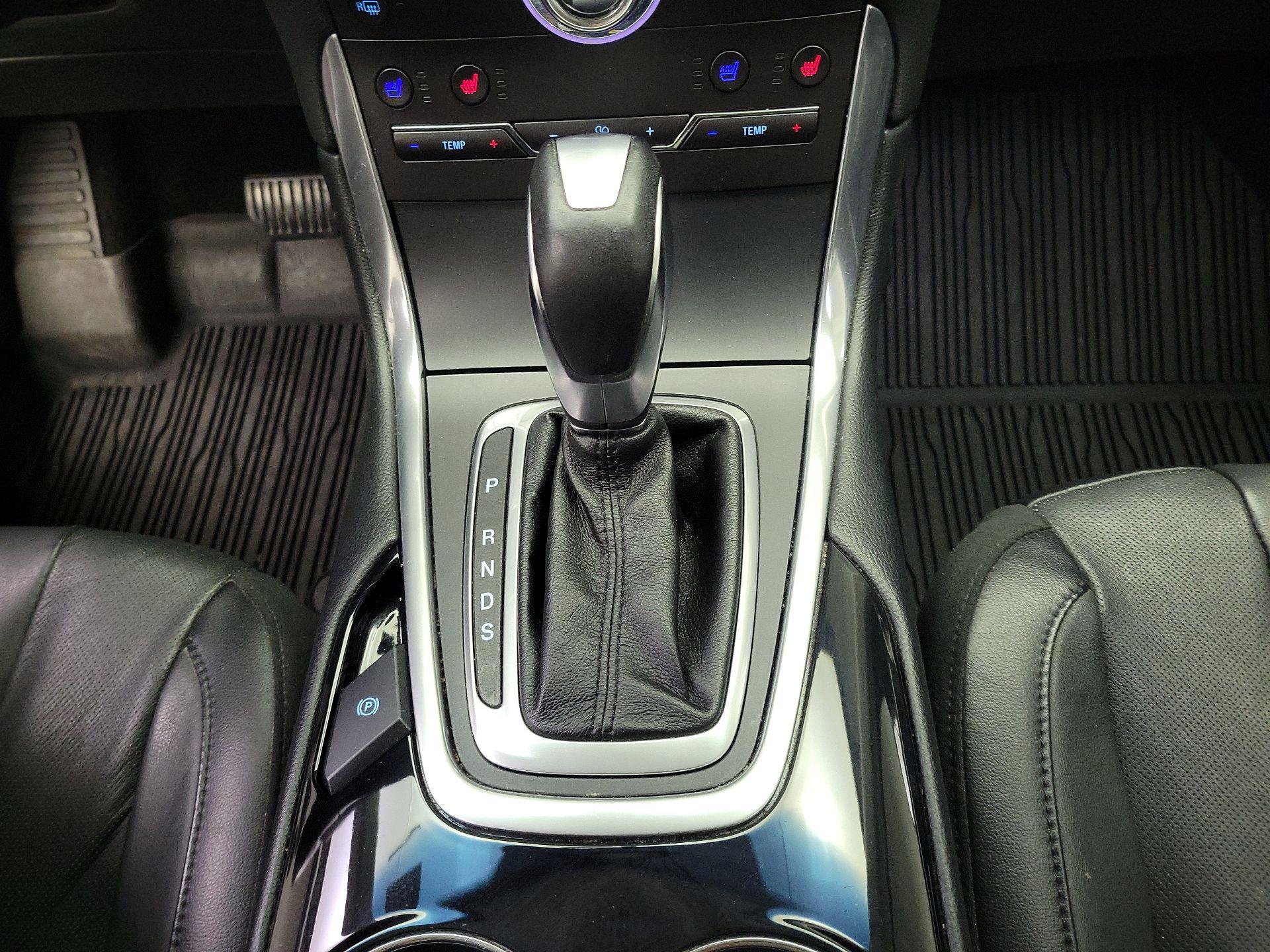Thumbnail: 2017 Ford Edge - 18