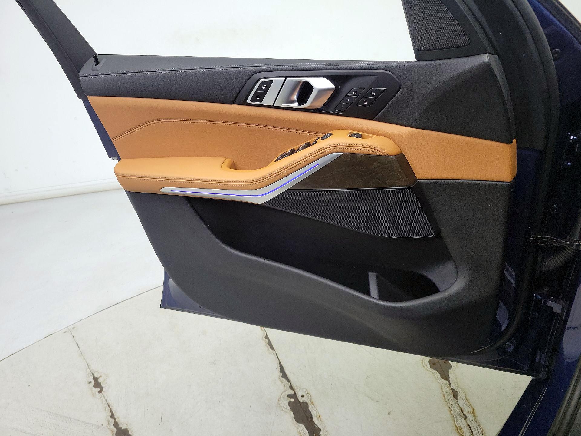 Thumbnail: 2022 BMW X5 - 12