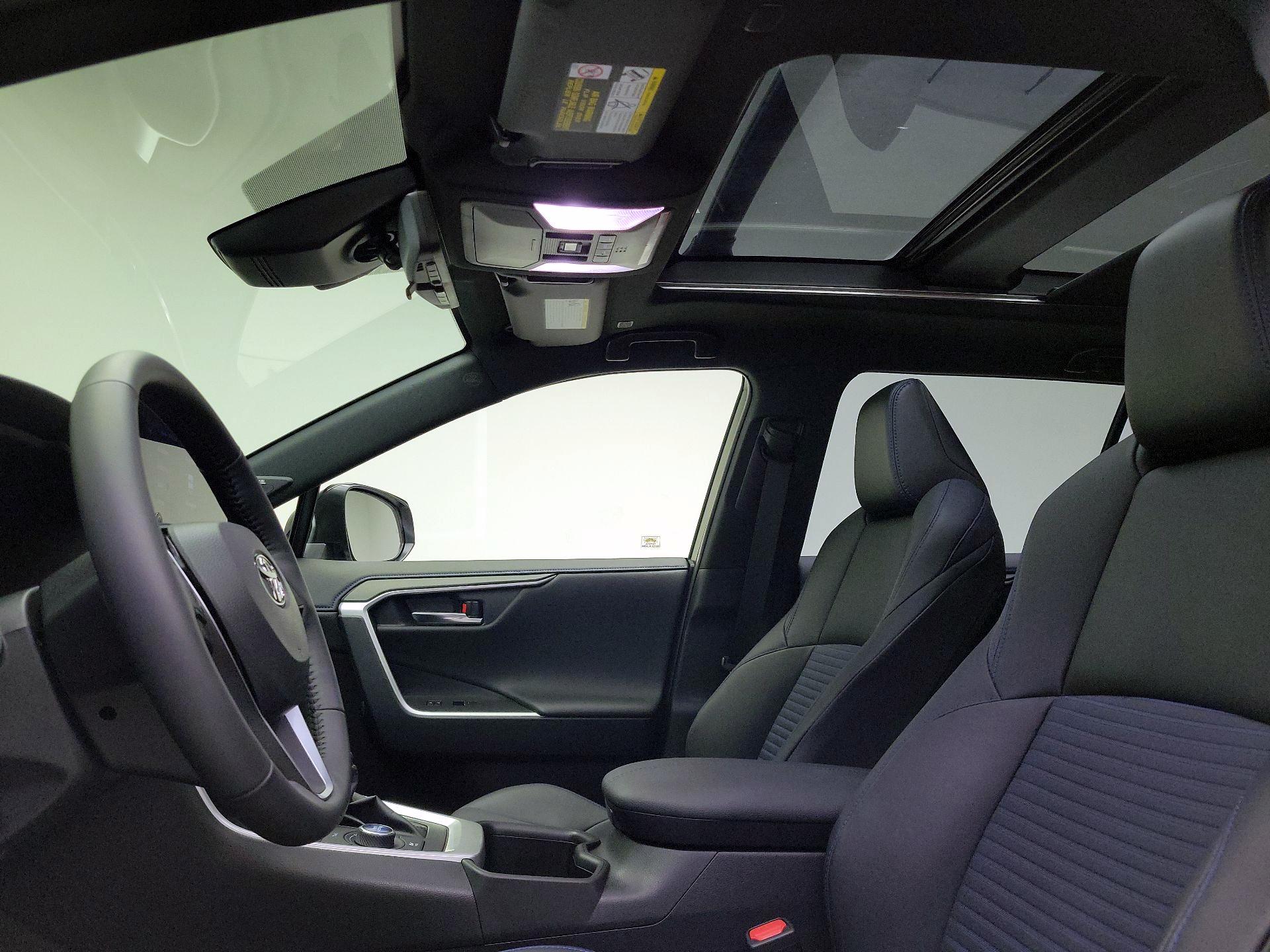Thumbnail: 2024 Toyota RAV4 - 19