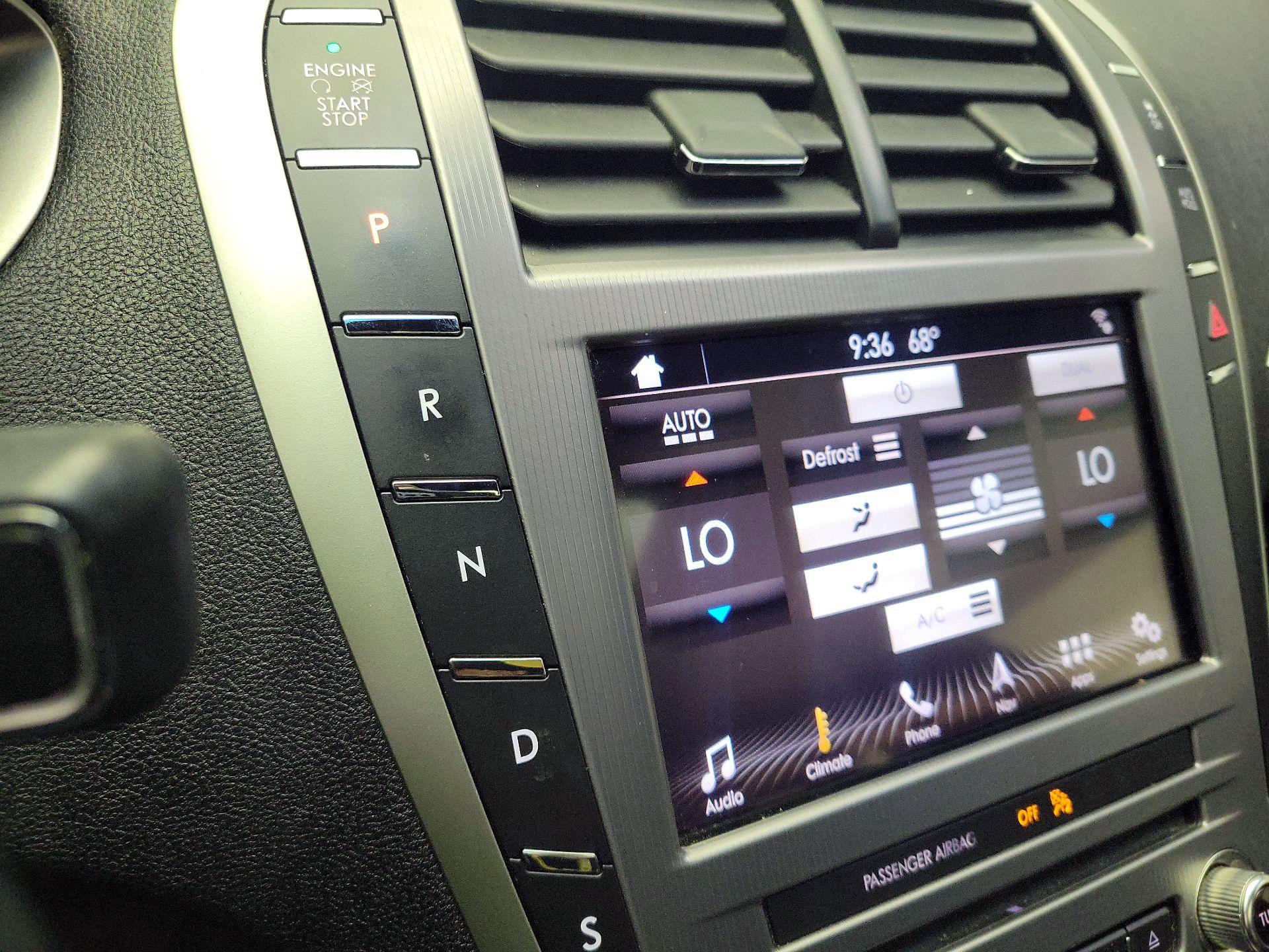 Thumbnail: 2017 Lincoln MKZ - 18