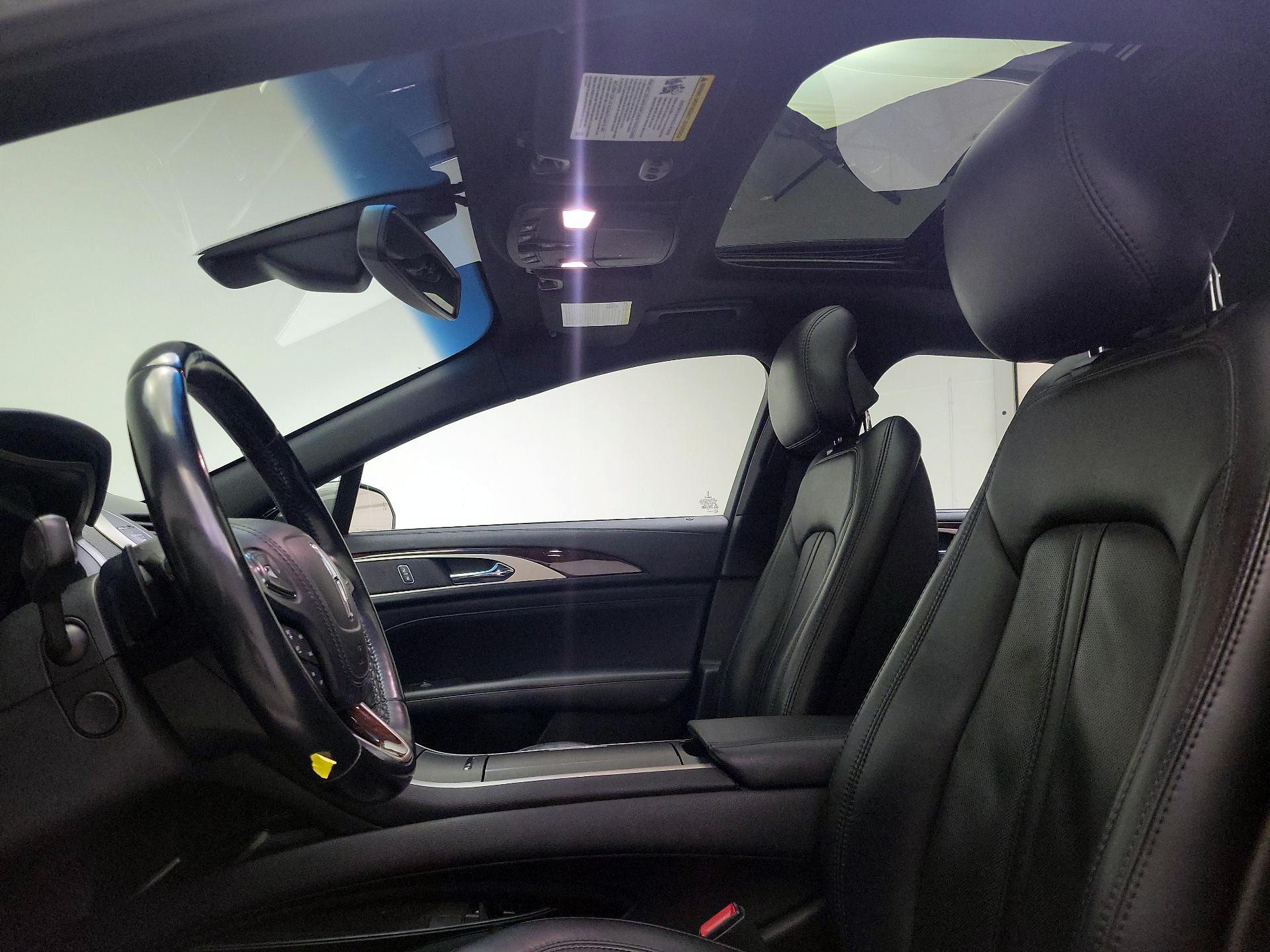 Thumbnail: 2017 Lincoln MKZ - 20