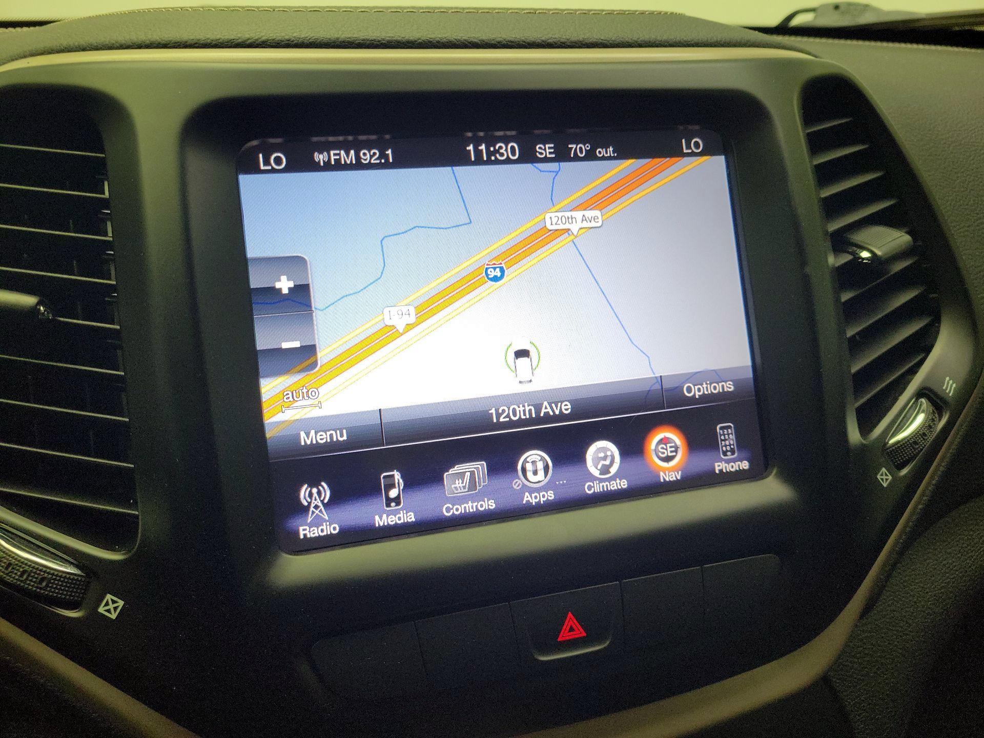 Thumbnail: 2015 Jeep Cherokee - 14