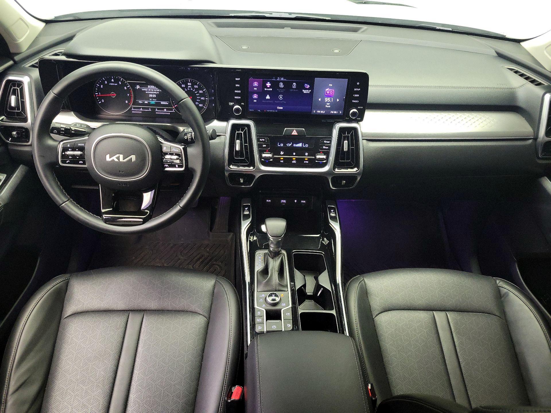 Thumbnail: 2022 Kia Sorento - 9