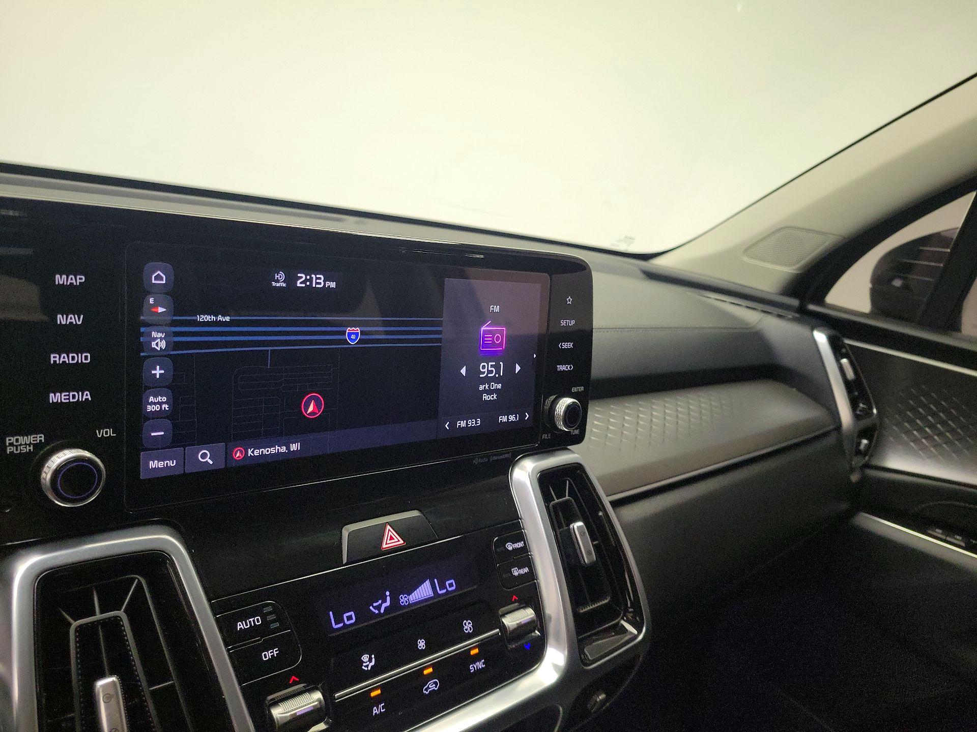 Thumbnail: 2022 Kia Sorento - 14