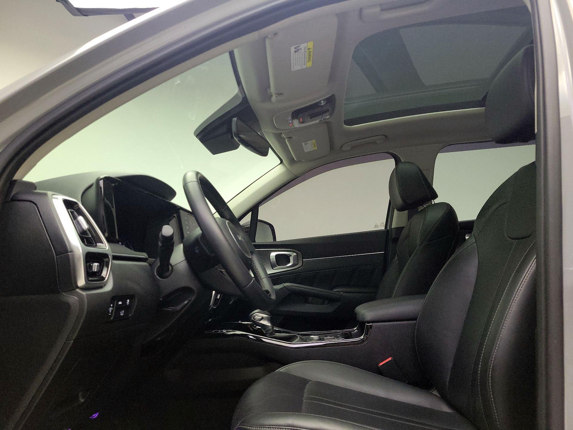 Thumbnail: 2022 Kia Sorento - 20