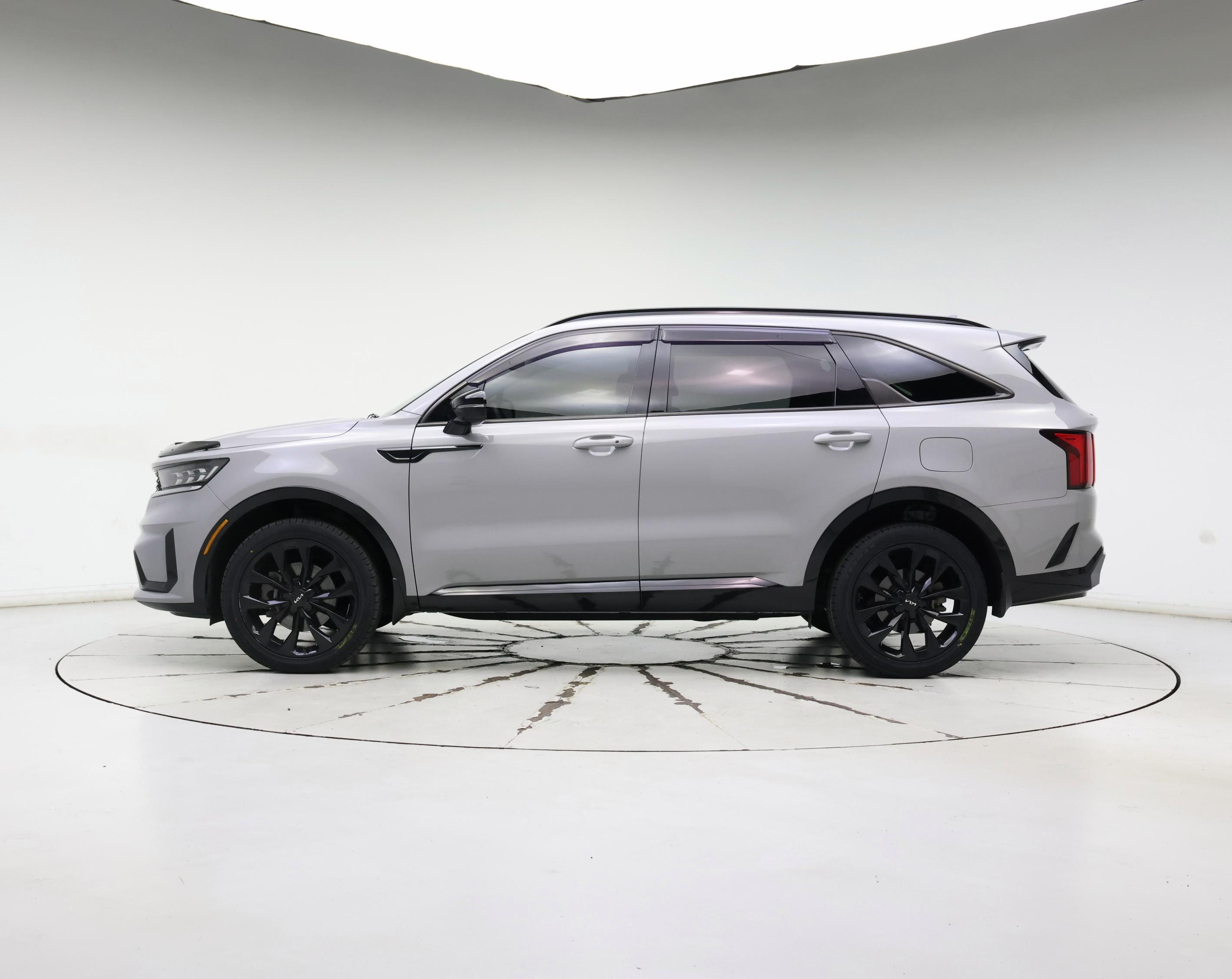 Thumbnail: 2022 Kia Sorento - 3