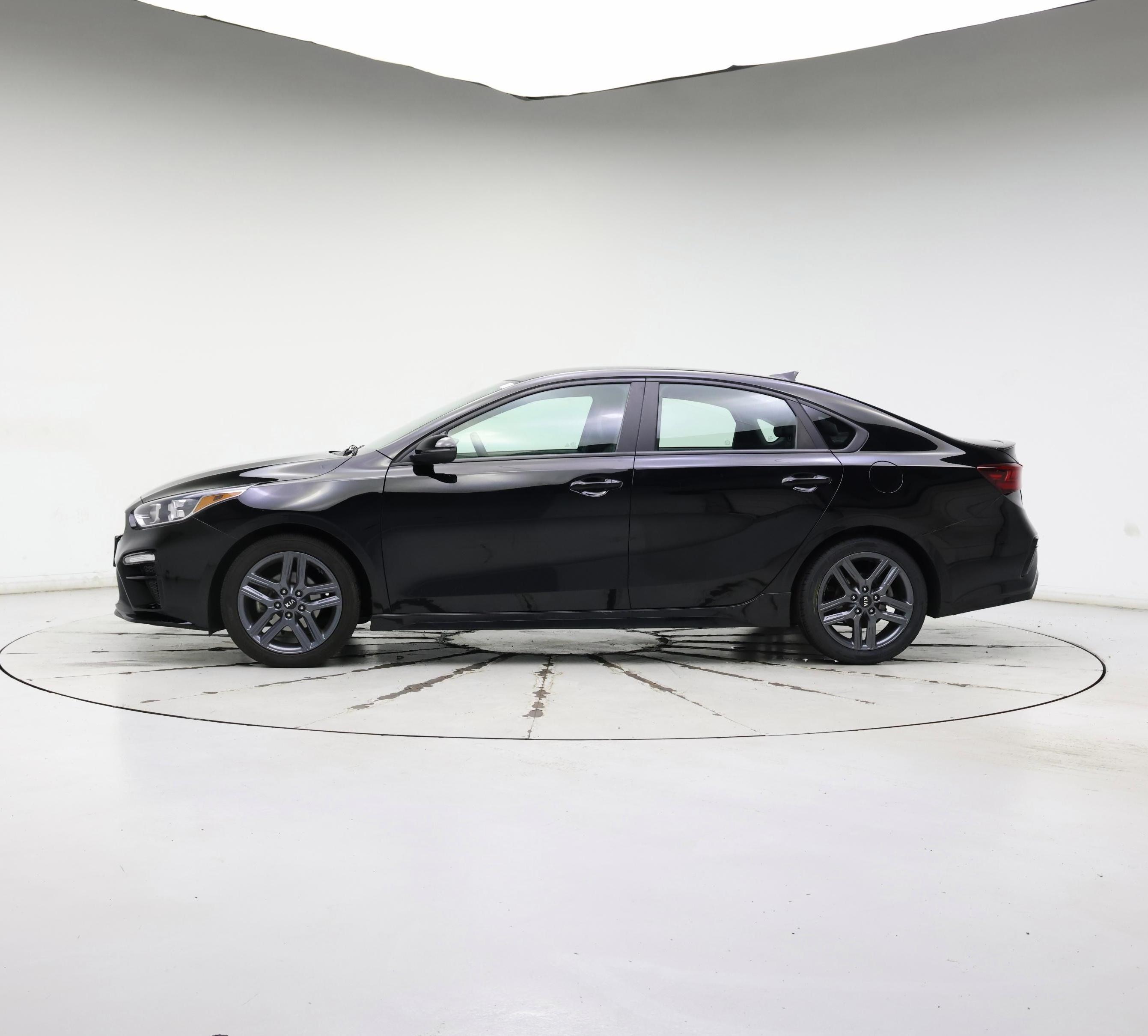 Thumbnail: 2021 Kia Forte - 3
