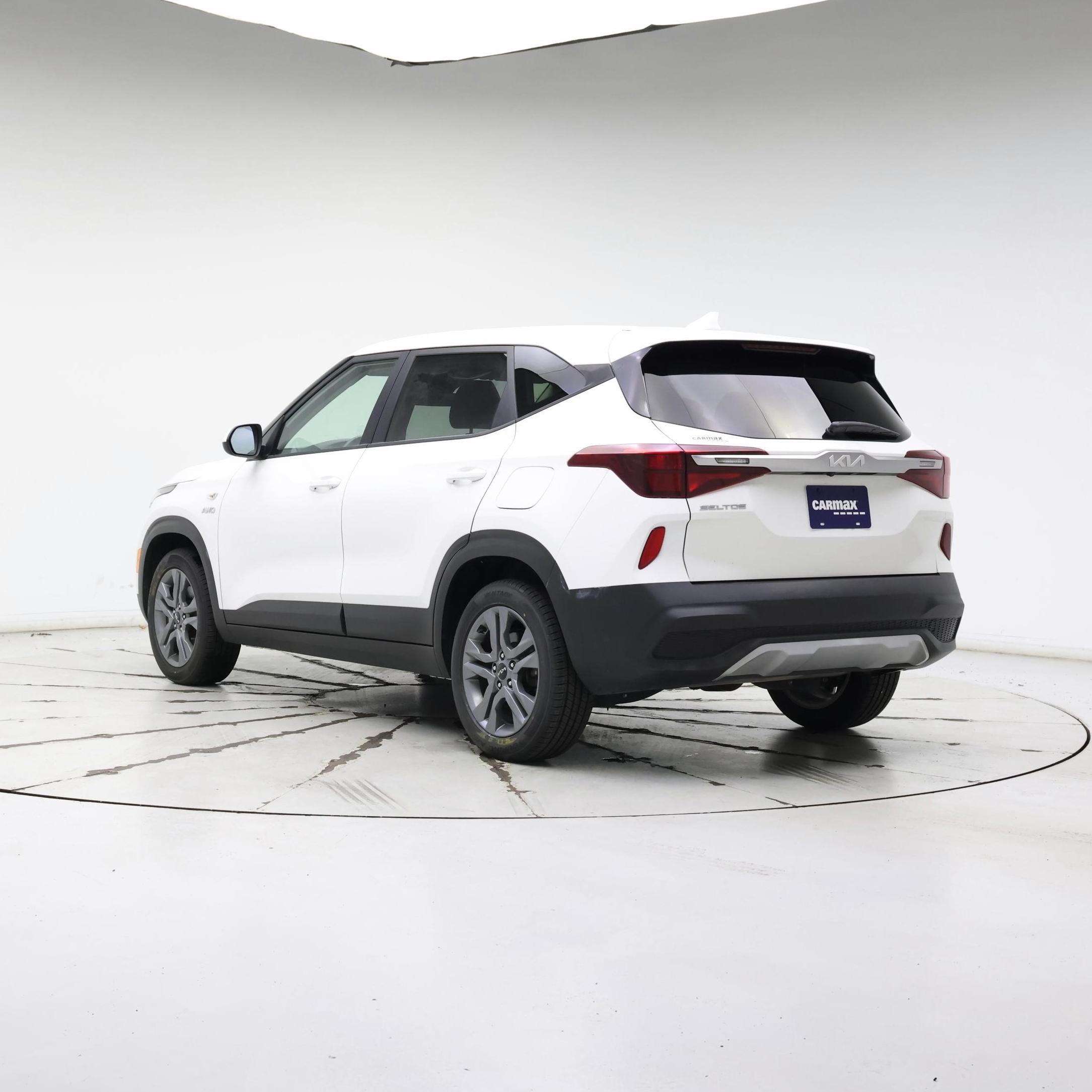 Thumbnail: 2022 Kia Seltos - 2