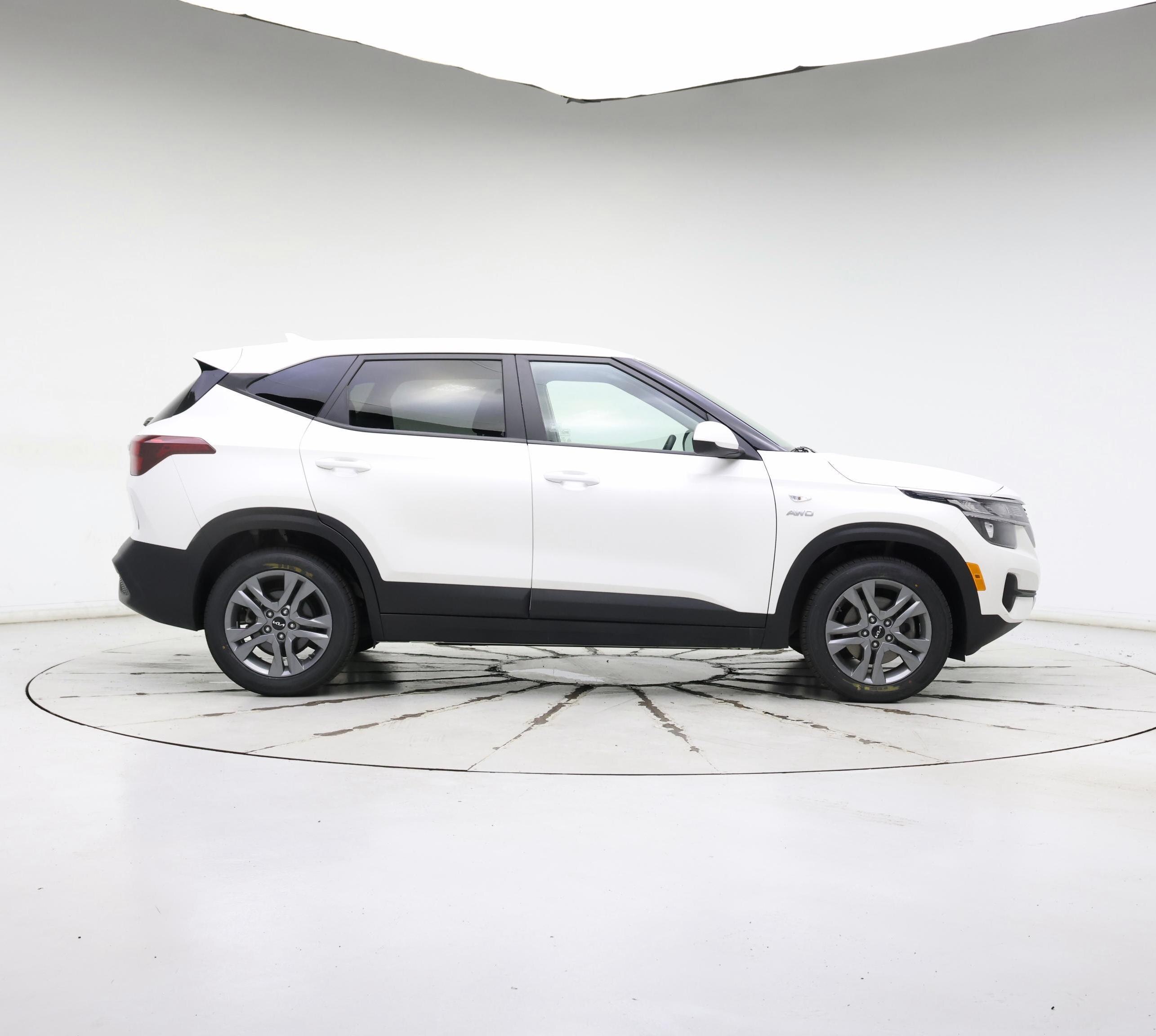 Thumbnail: 2022 Kia Seltos - 7