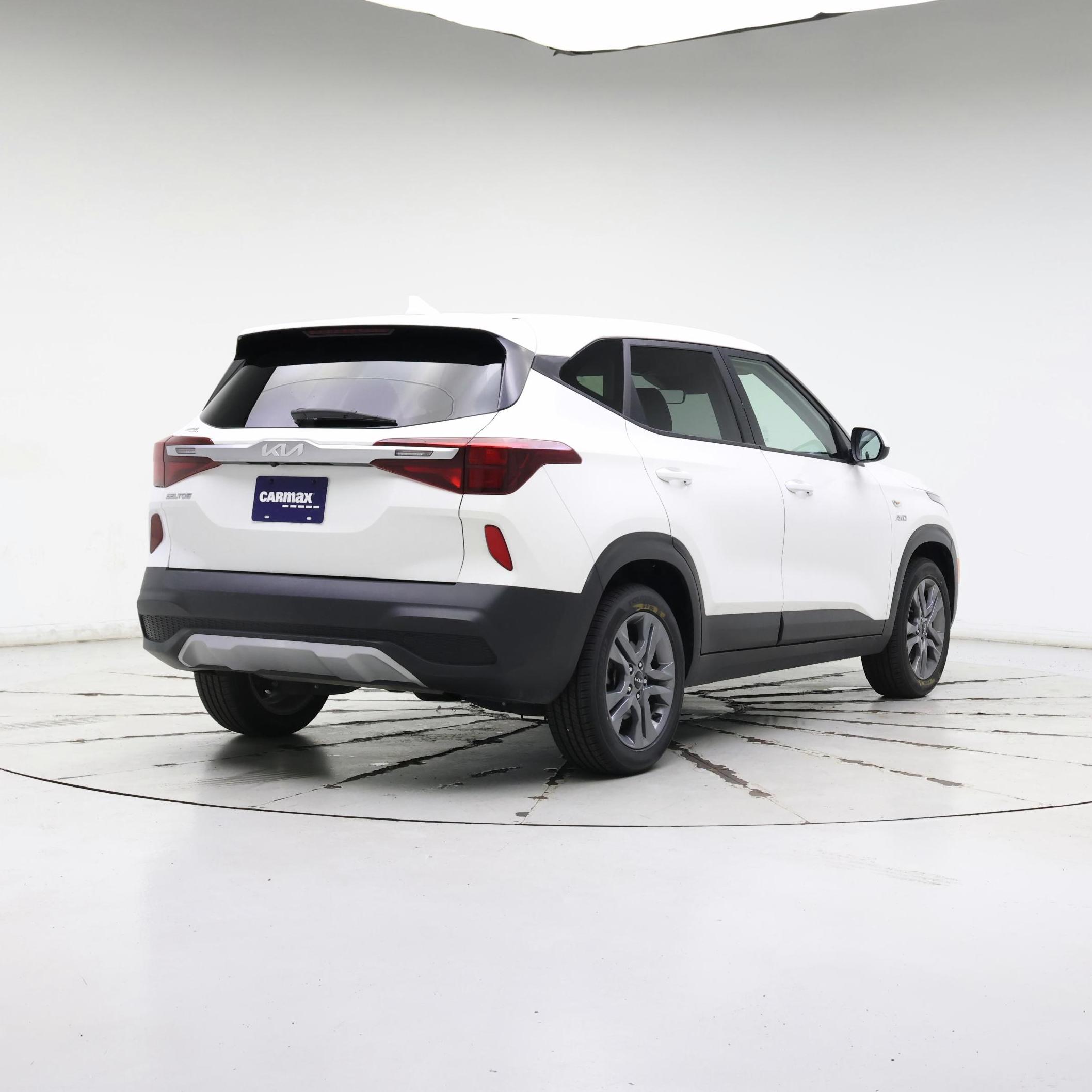 Thumbnail: 2022 Kia Seltos - 8