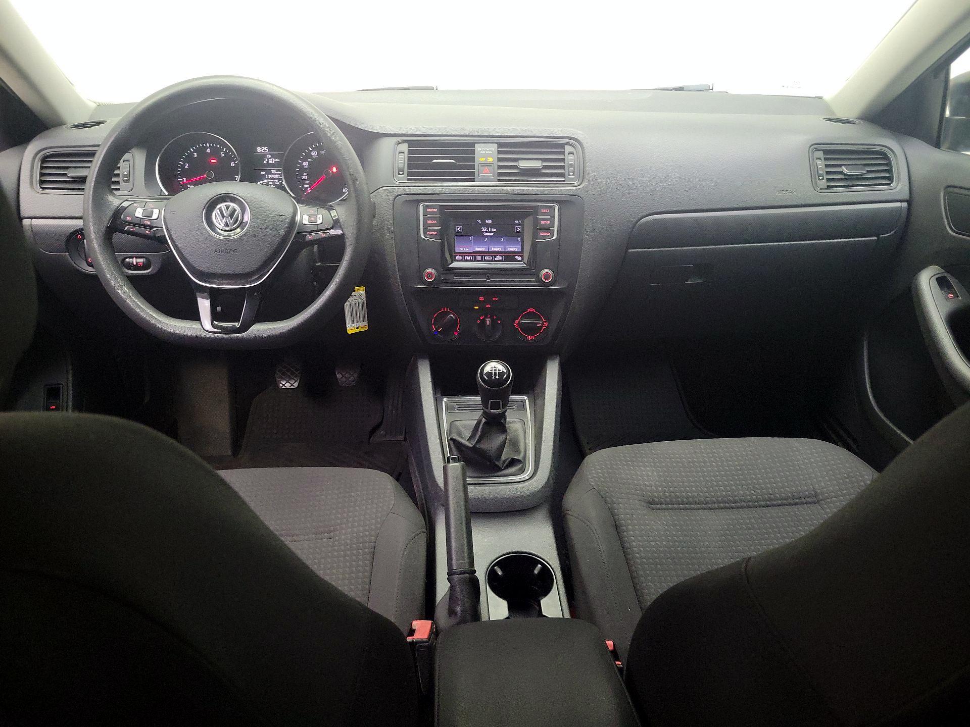 Thumbnail: 2016 Volkswagen Jetta - 9