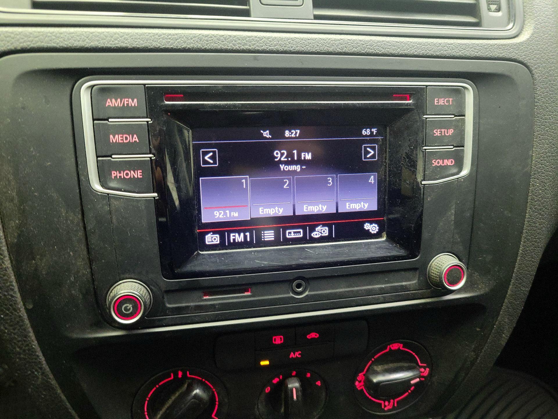 Thumbnail: 2016 Volkswagen Jetta - 14