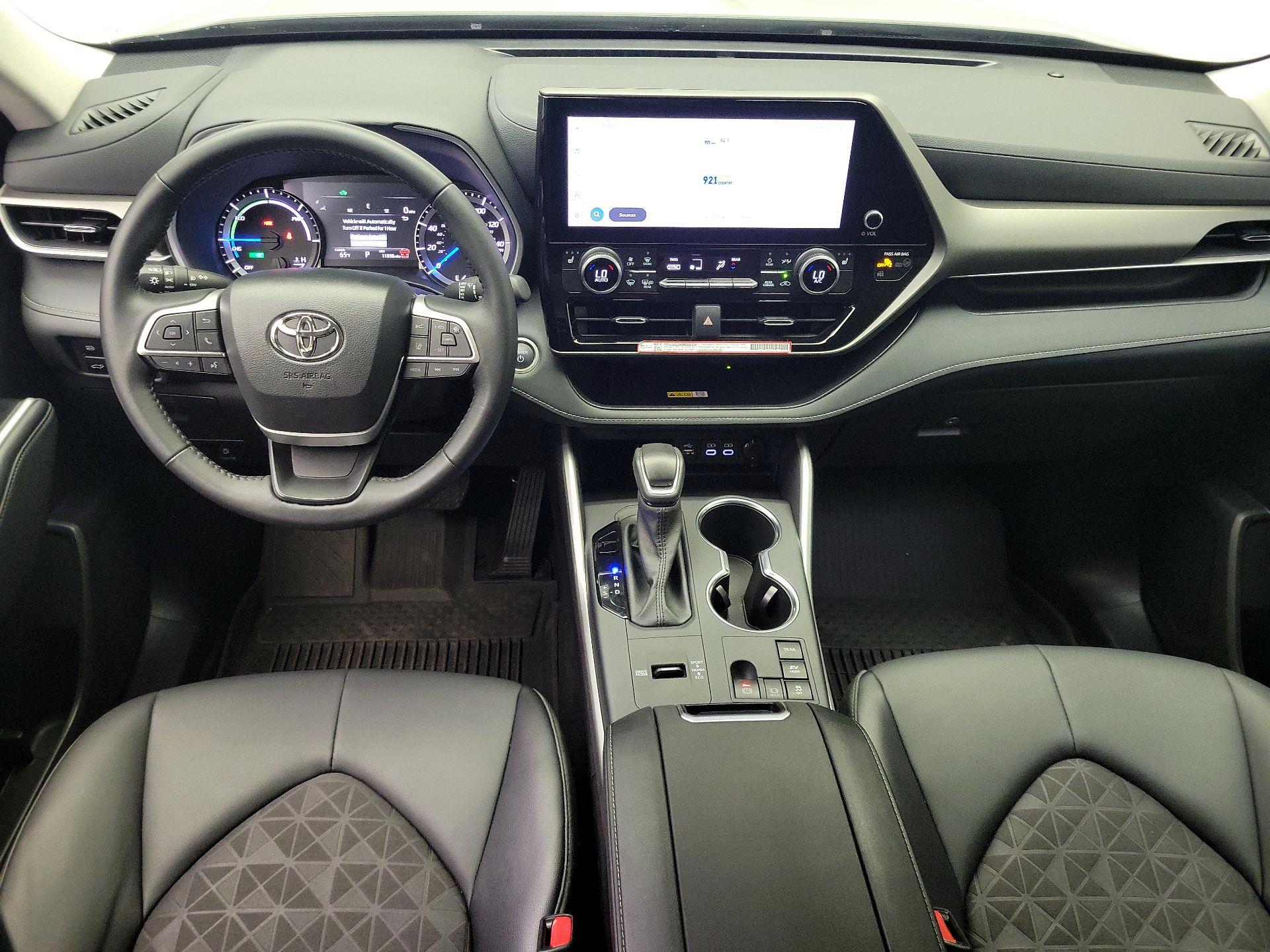 Thumbnail: 2025 Toyota Highlander - 9
