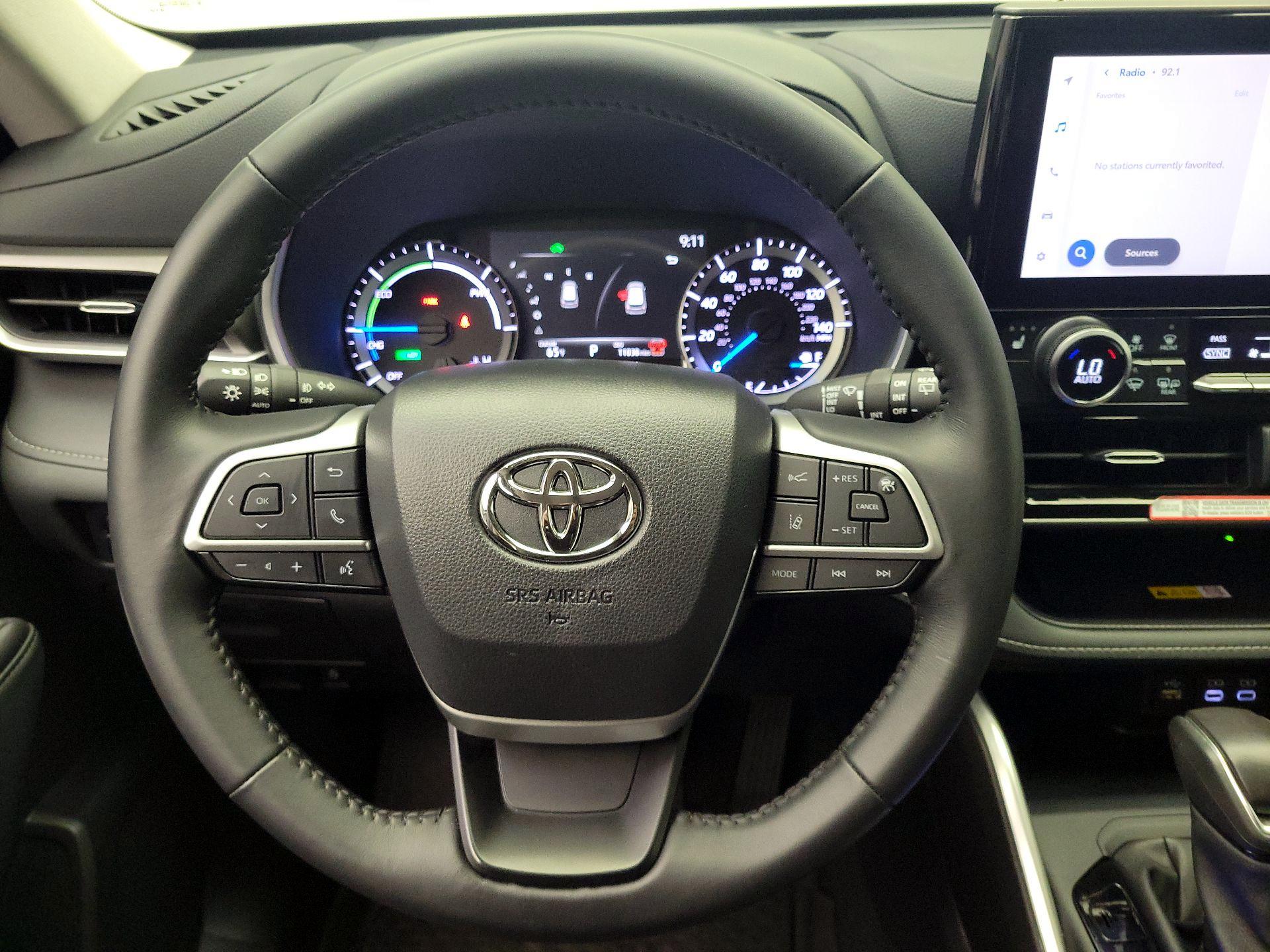 Thumbnail: 2025 Toyota Highlander - 10