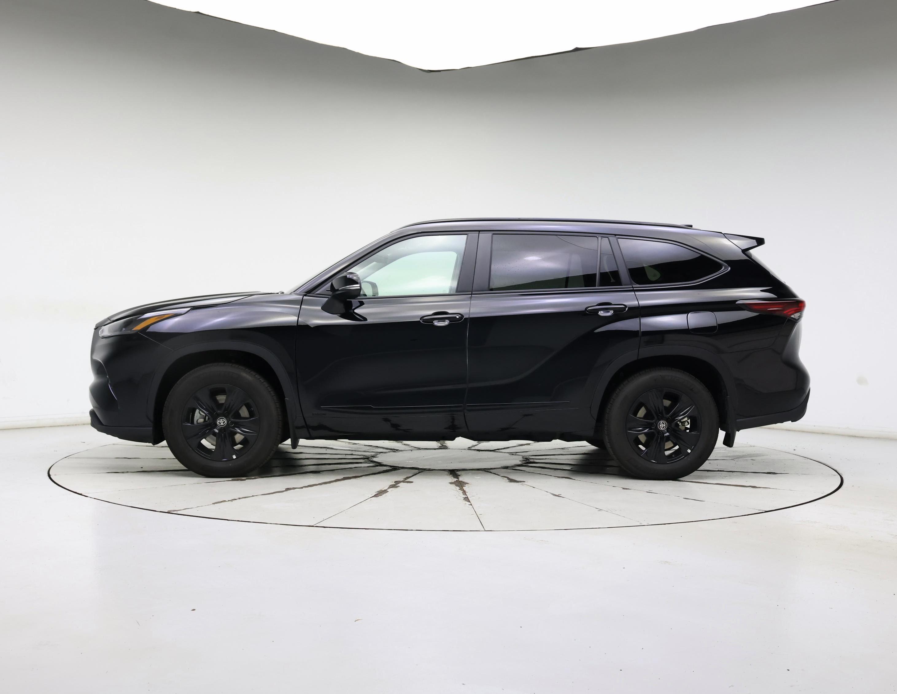 Thumbnail: 2025 Toyota Highlander - 3