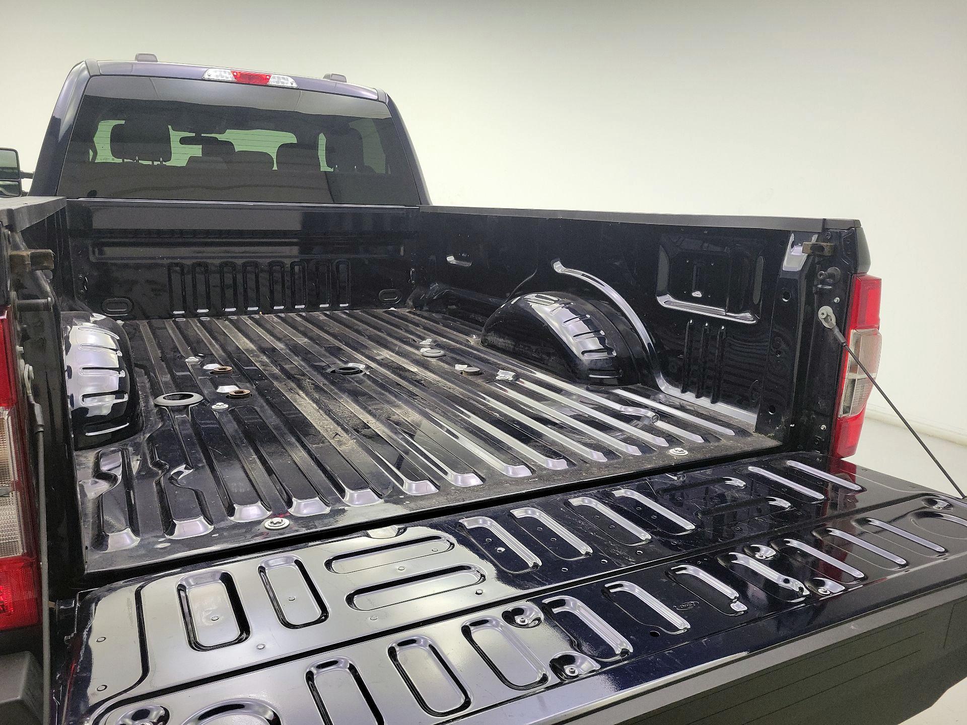 Thumbnail: 2022 Ford F-350 - 20