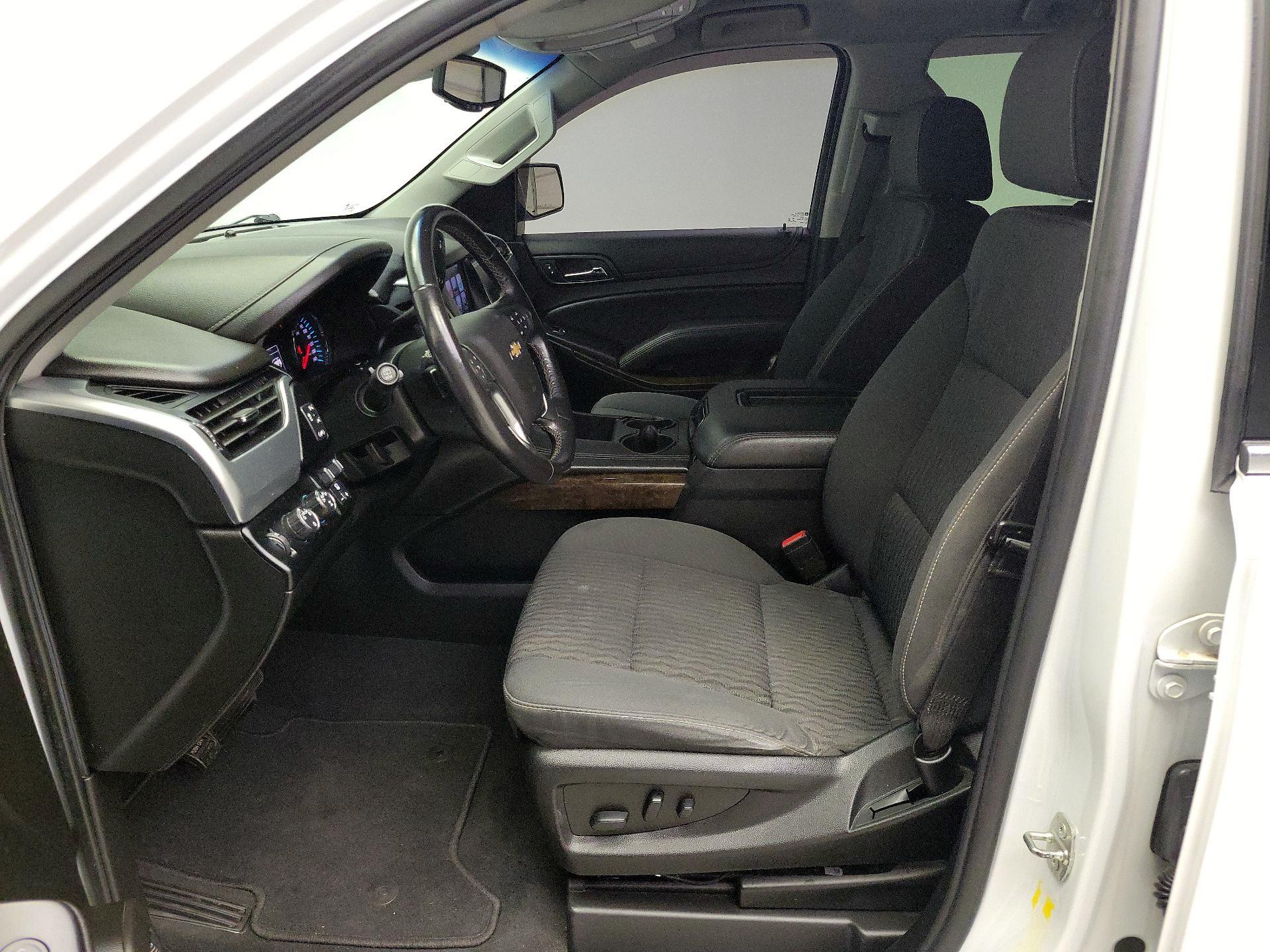 Thumbnail: 2019 Chevrolet Tahoe - 11
