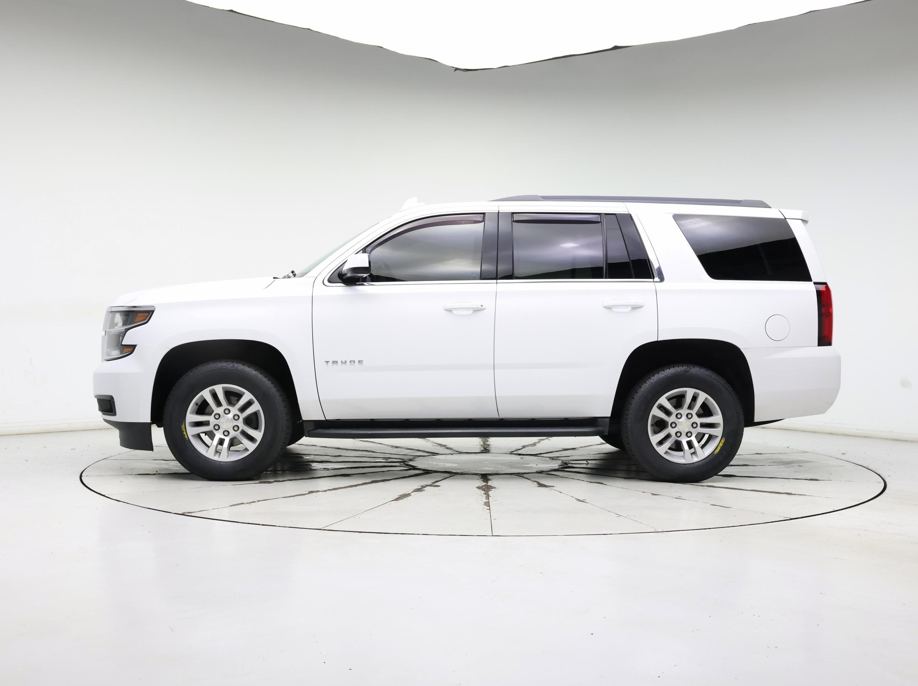 Thumbnail: 2019 Chevrolet Tahoe - 3