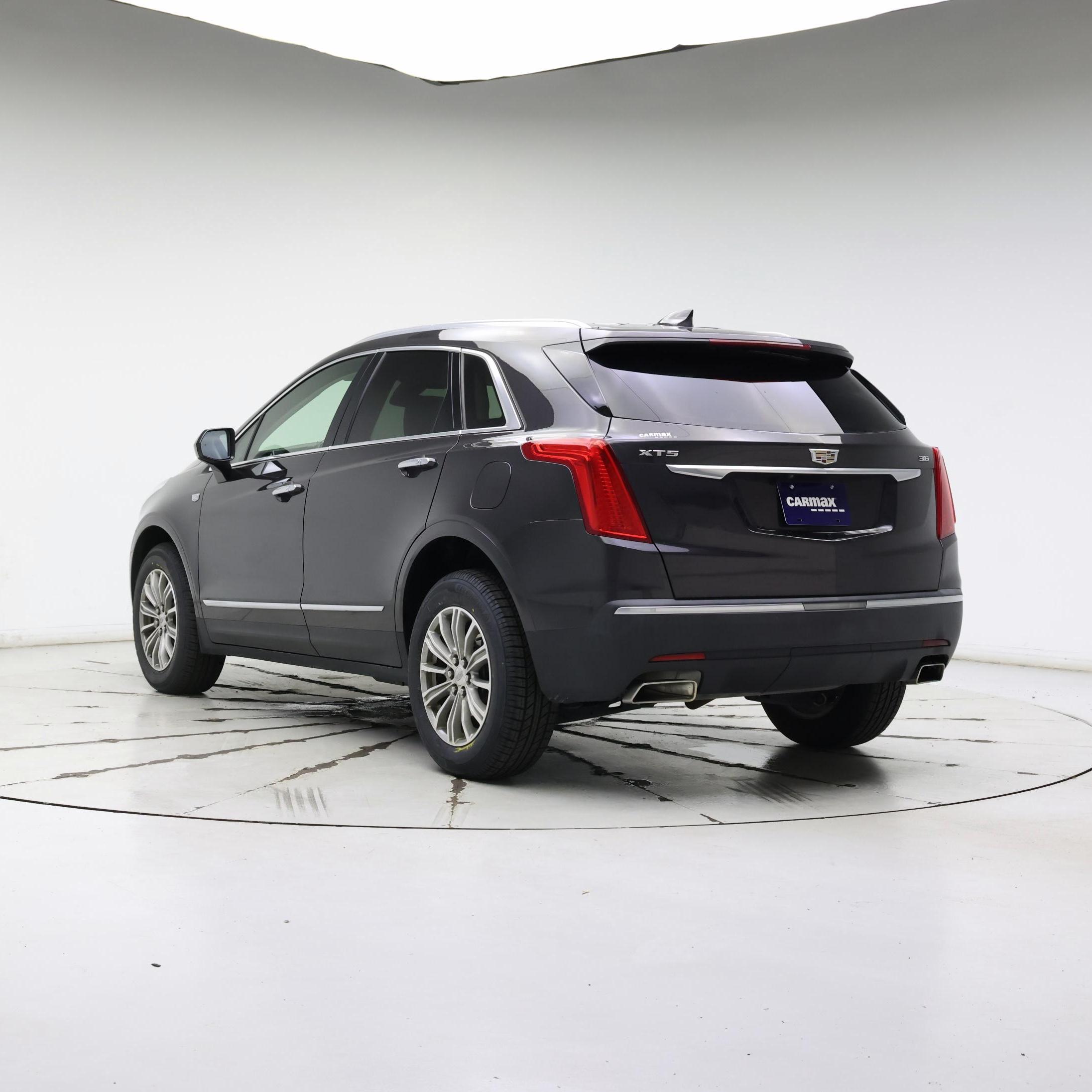 Thumbnail: 2019 Cadillac XT5 - 2