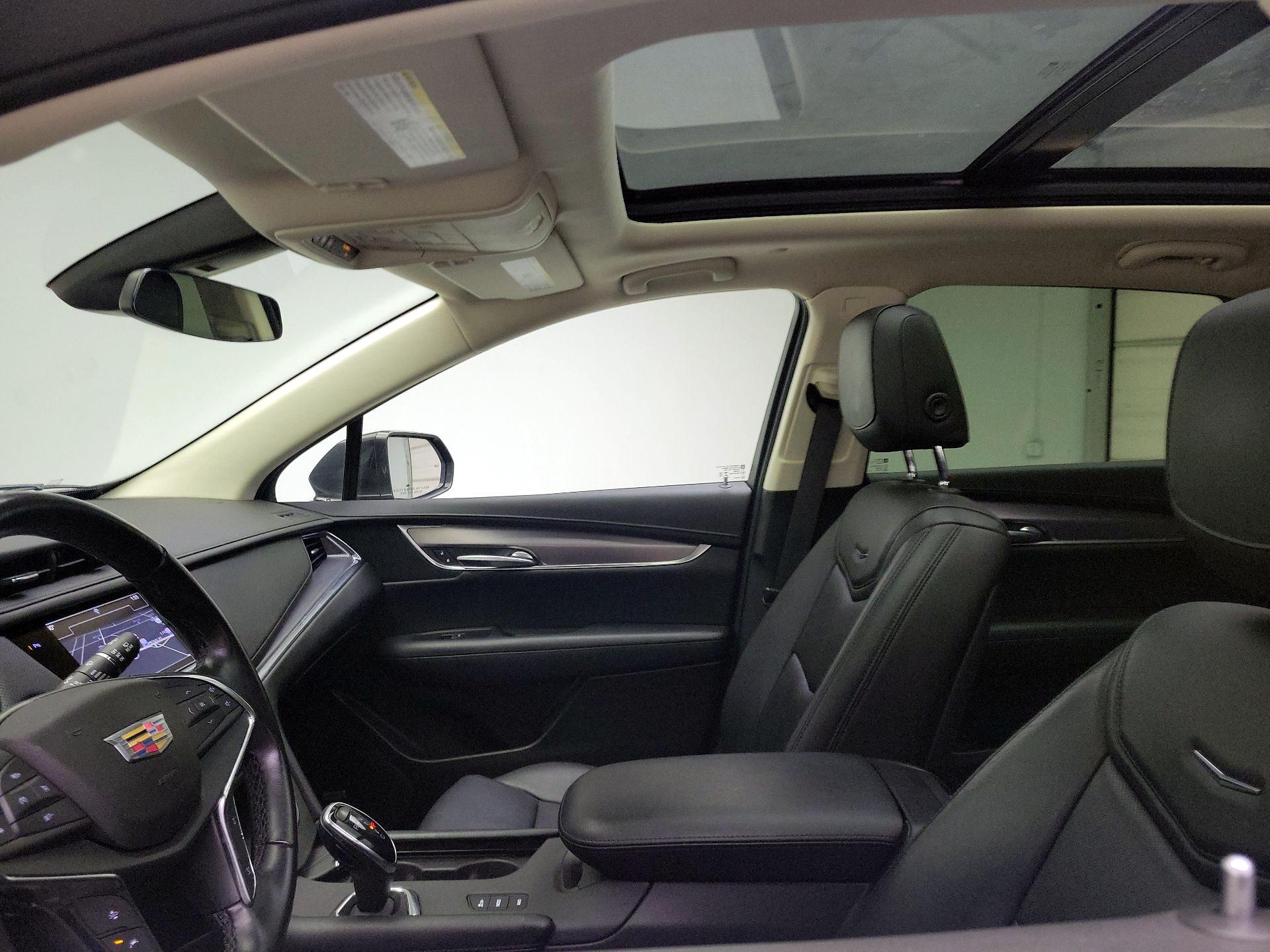 Thumbnail: 2019 Cadillac XT5 - 19