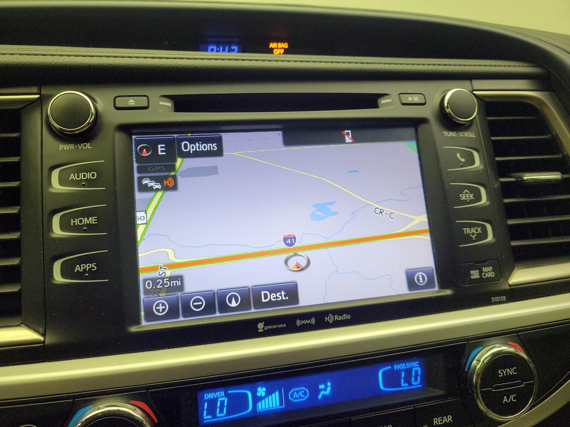 Thumbnail: 2016 Toyota Highlander - 14