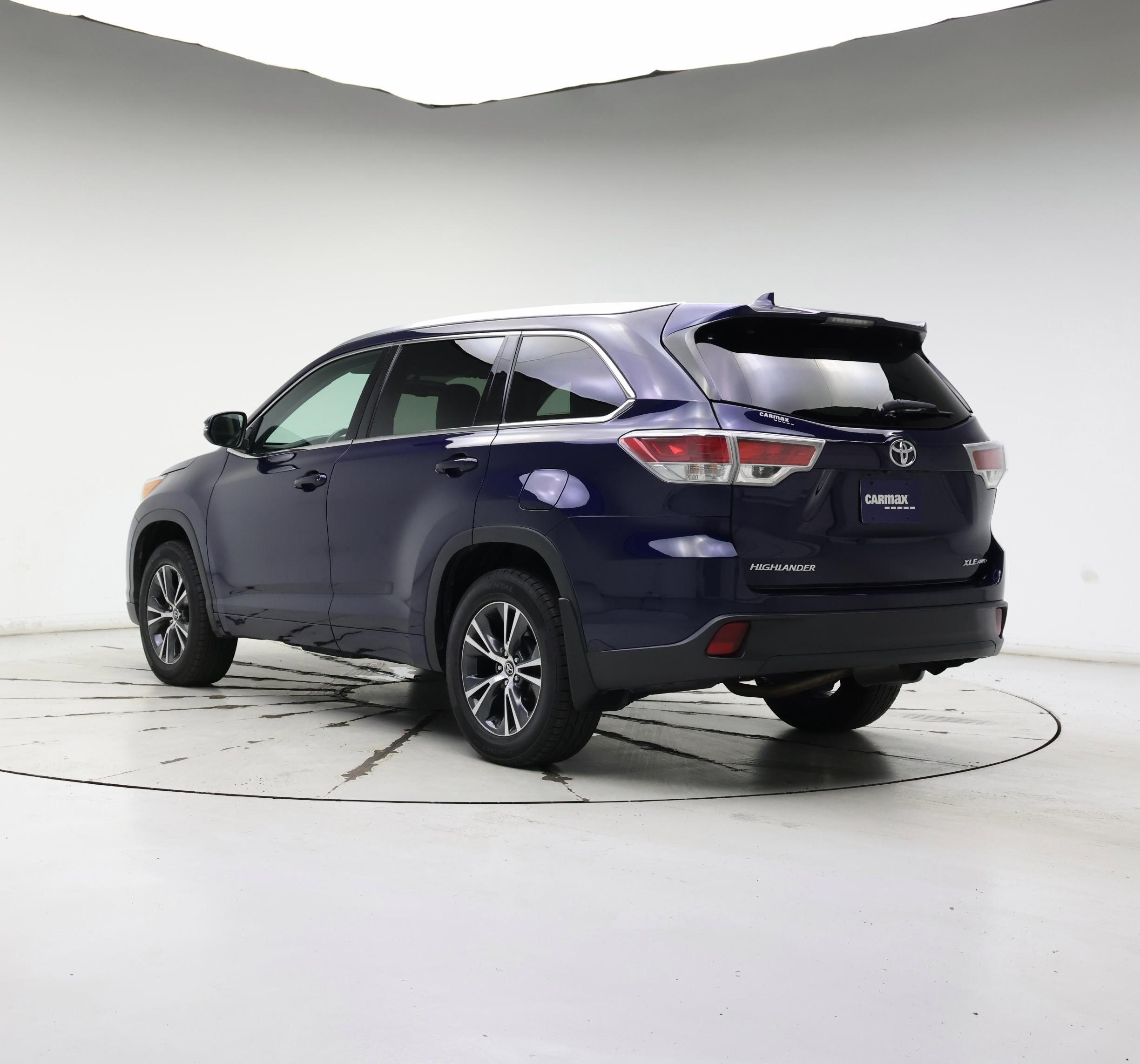 Thumbnail: 2016 Toyota Highlander - 2