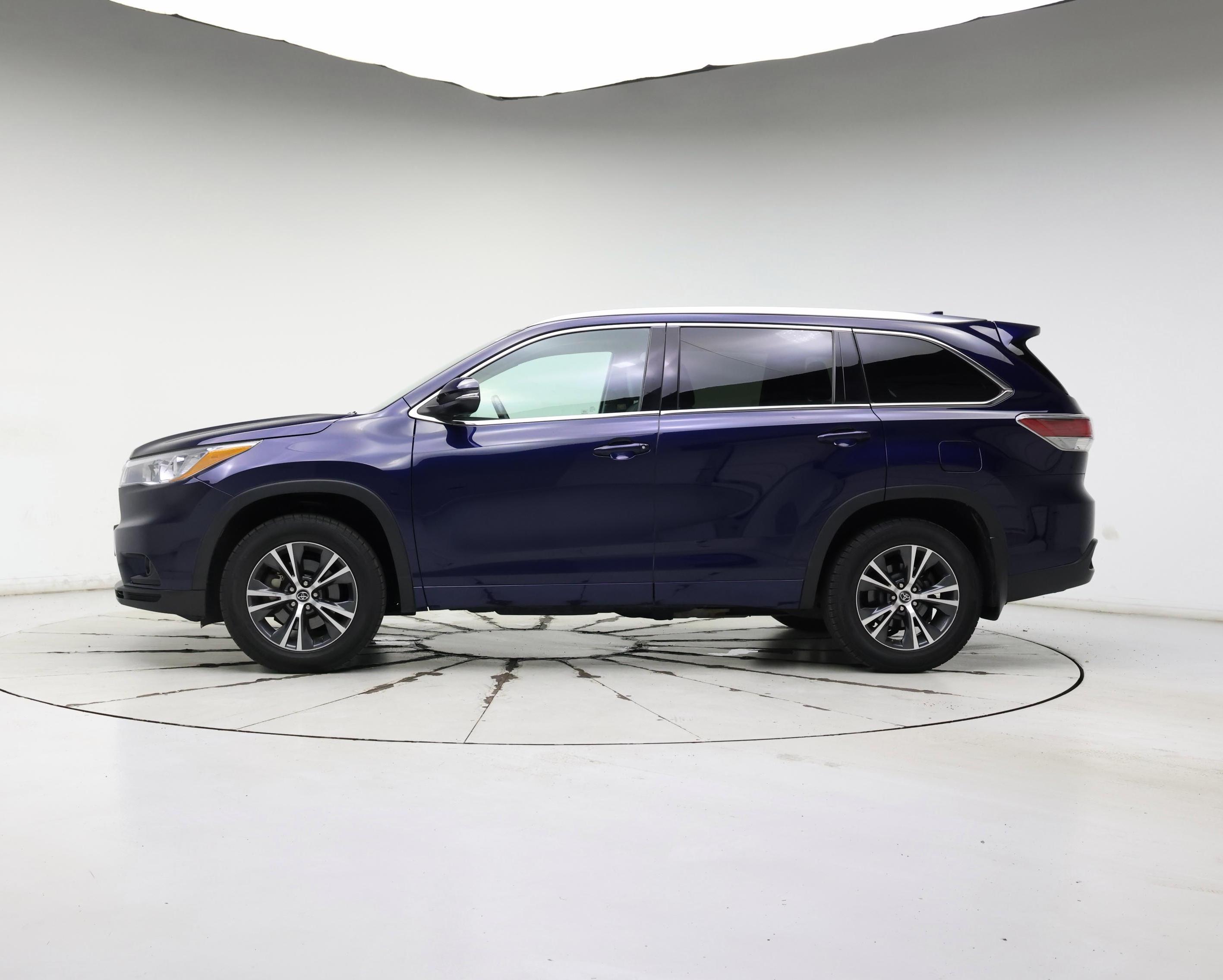 Thumbnail: 2016 Toyota Highlander - 3