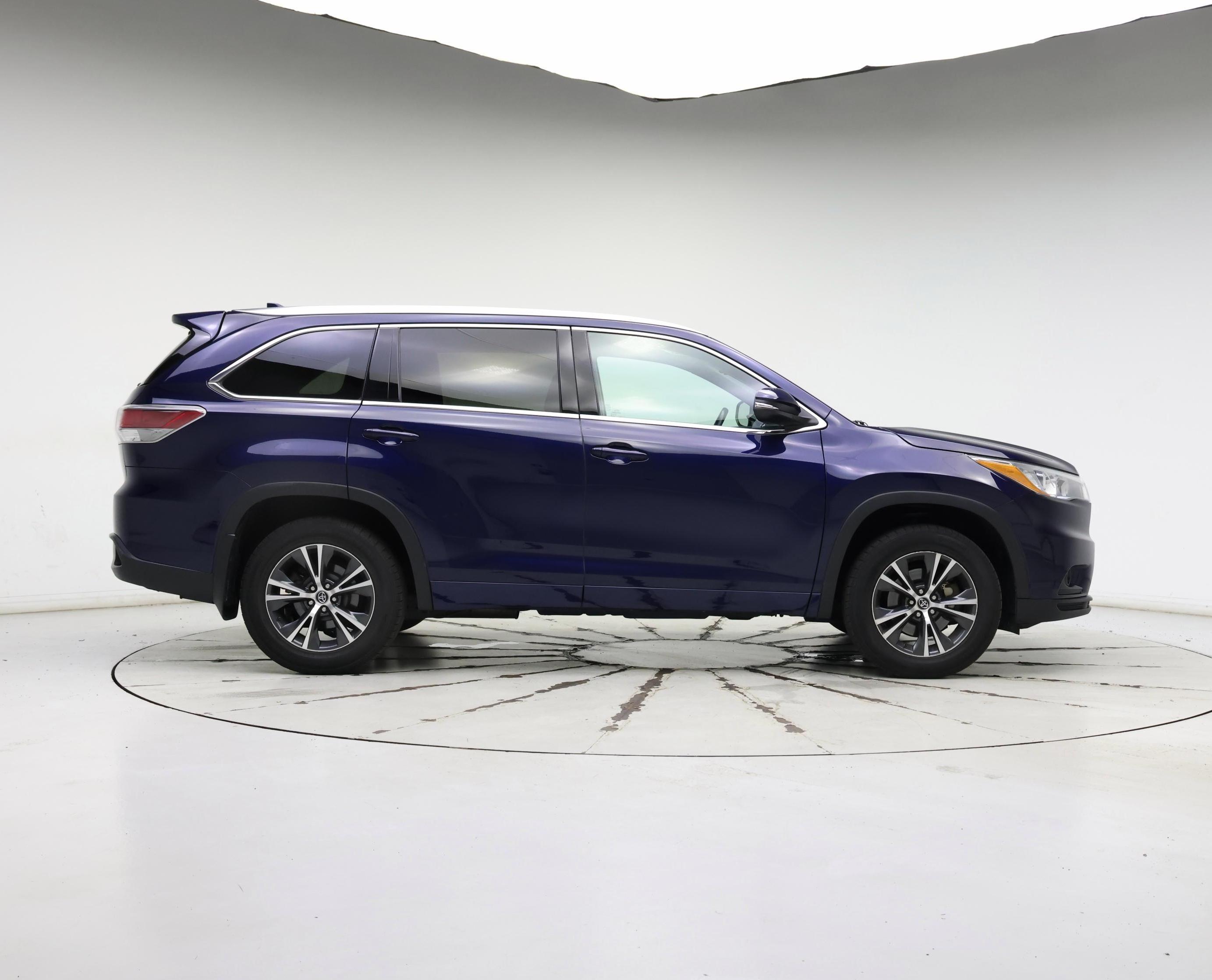 Thumbnail: 2016 Toyota Highlander - 7
