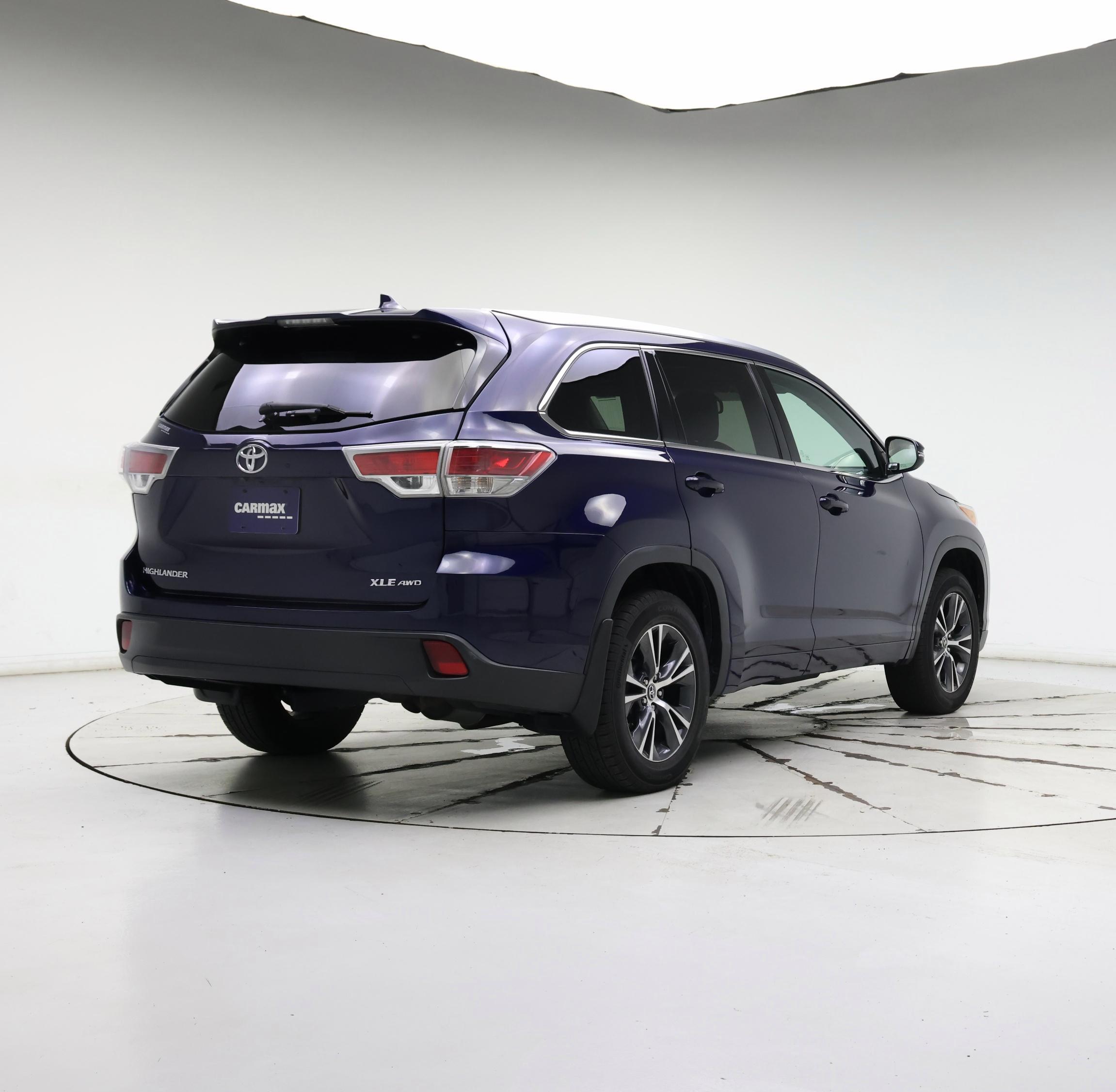 Thumbnail: 2016 Toyota Highlander - 8