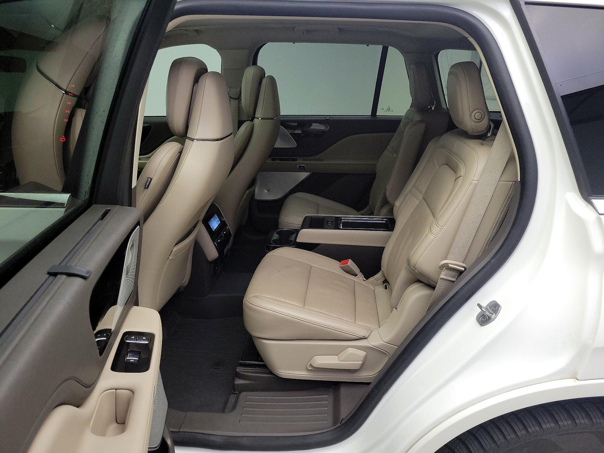 Thumbnail: 2020 Lincoln Aviator - 20