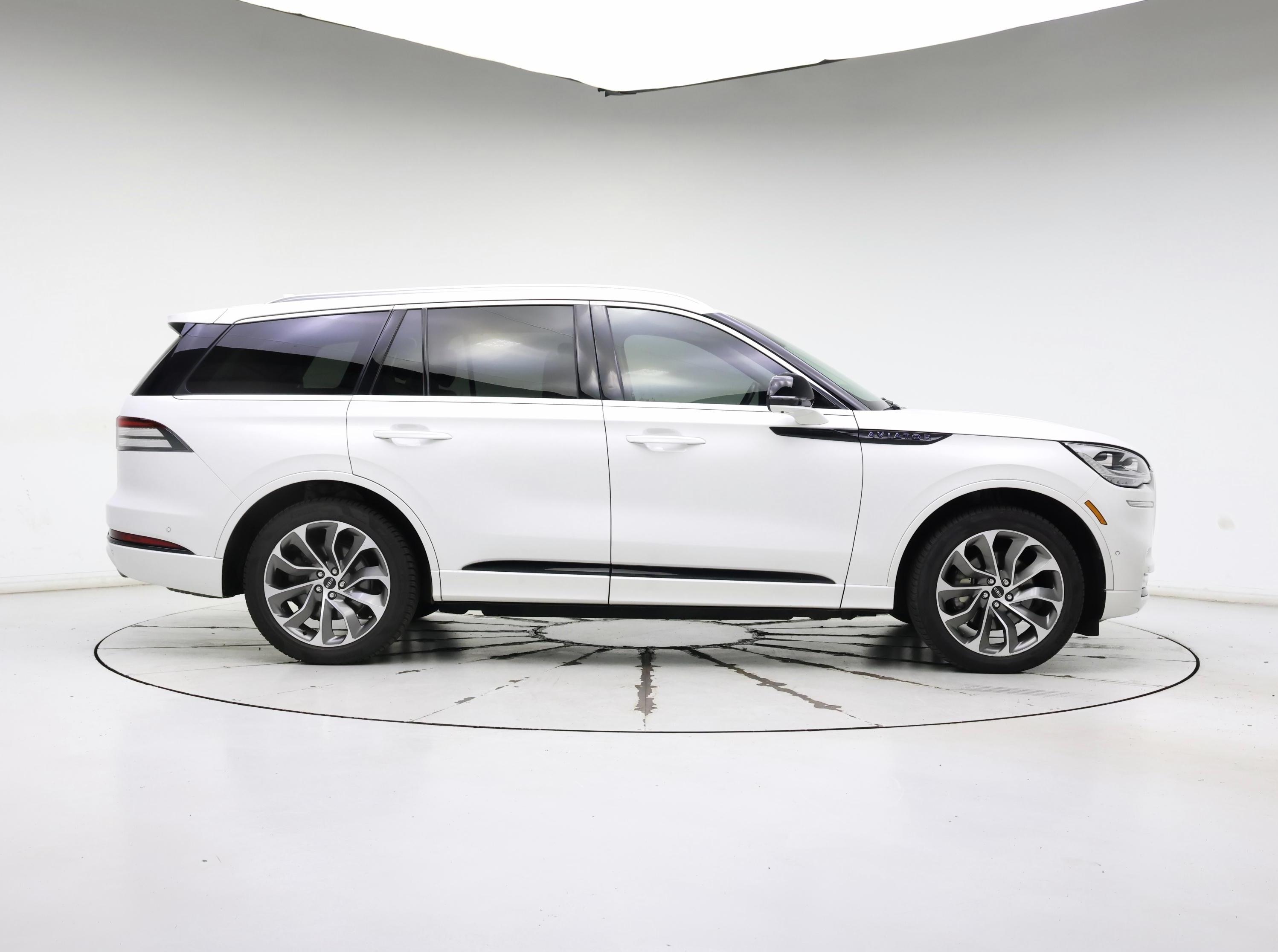 Thumbnail: 2020 Lincoln Aviator - 7