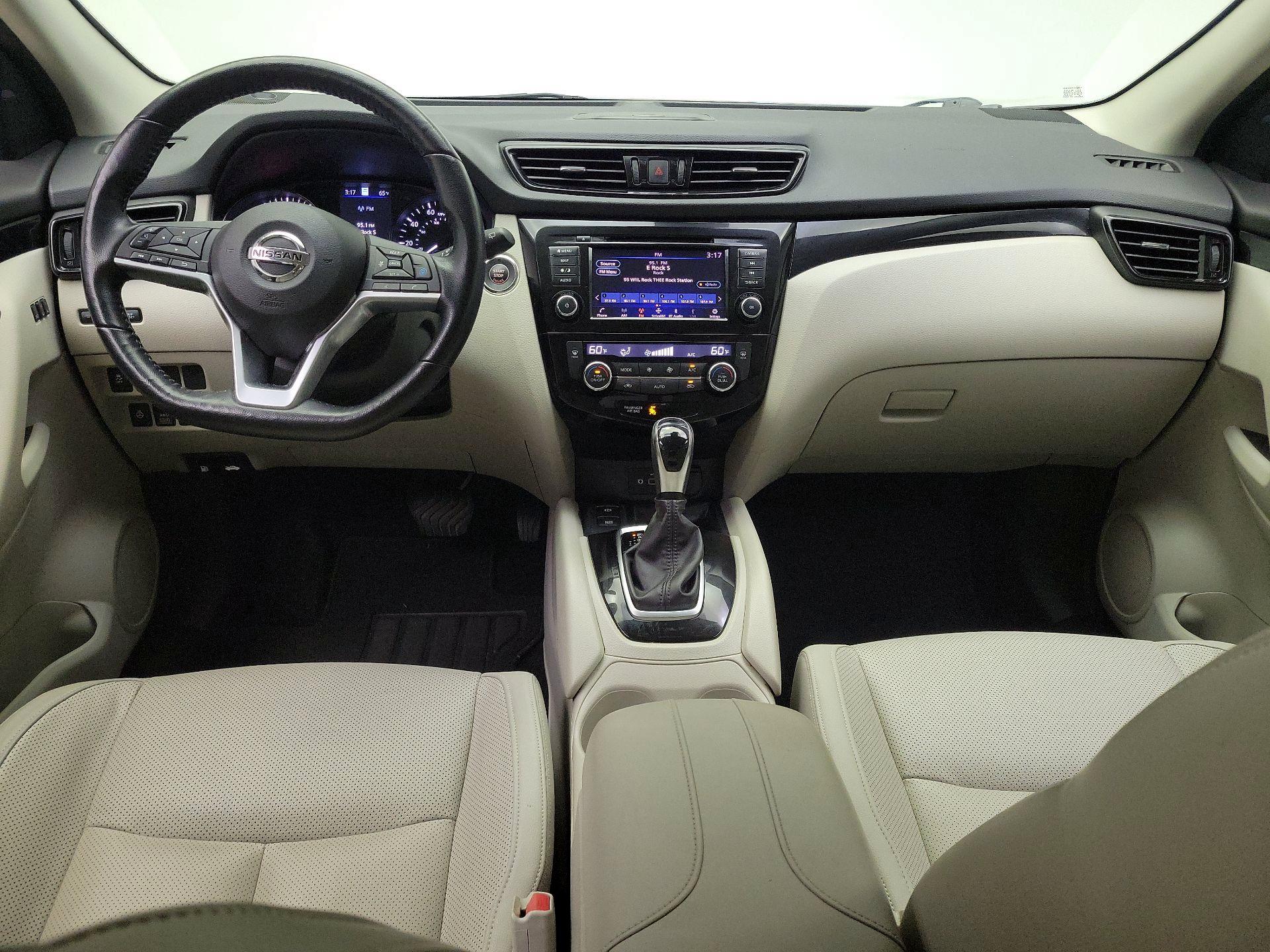 Thumbnail: 2021 Nissan Rogue Sport - 9