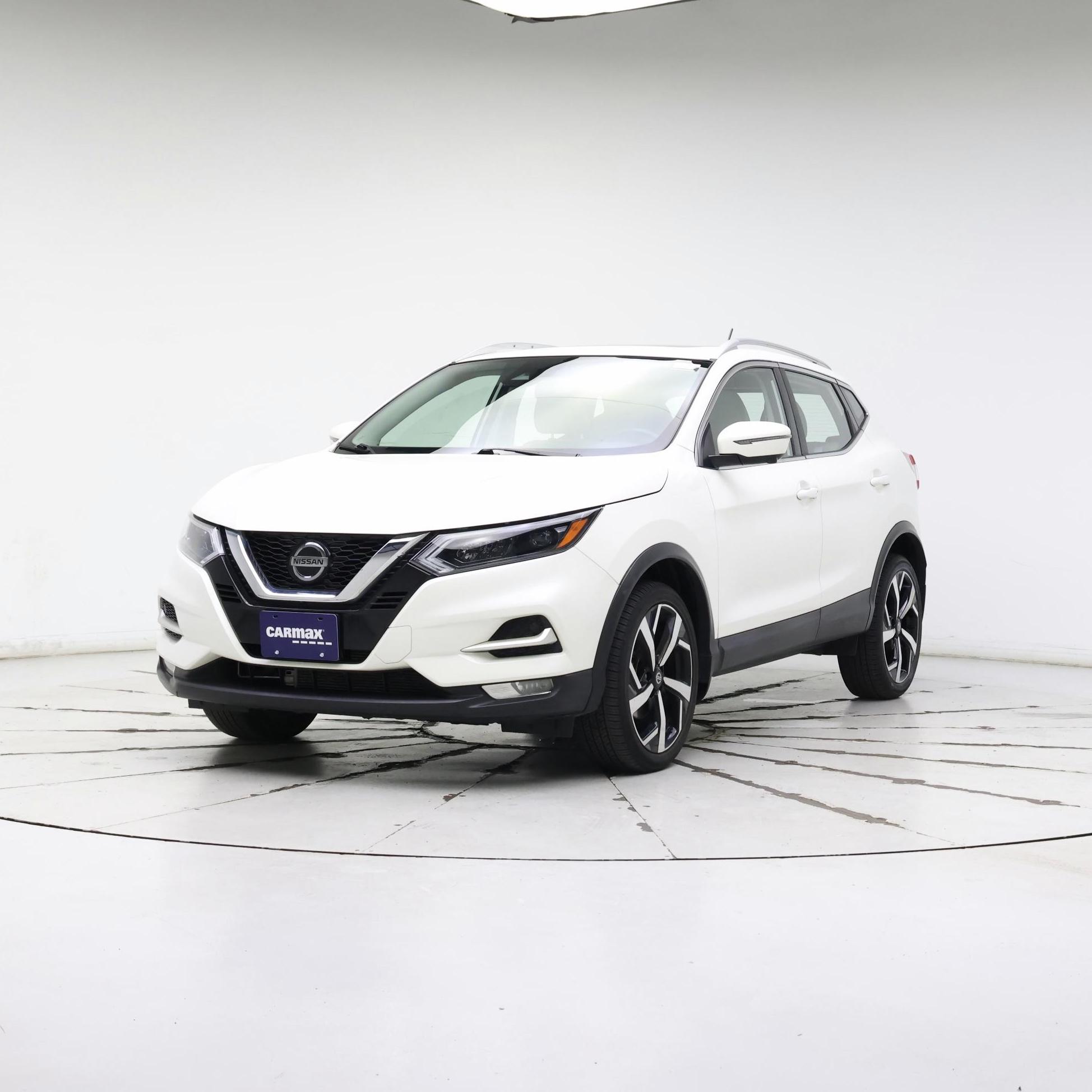 Thumbnail: 2021 Nissan Rogue Sport - 4
