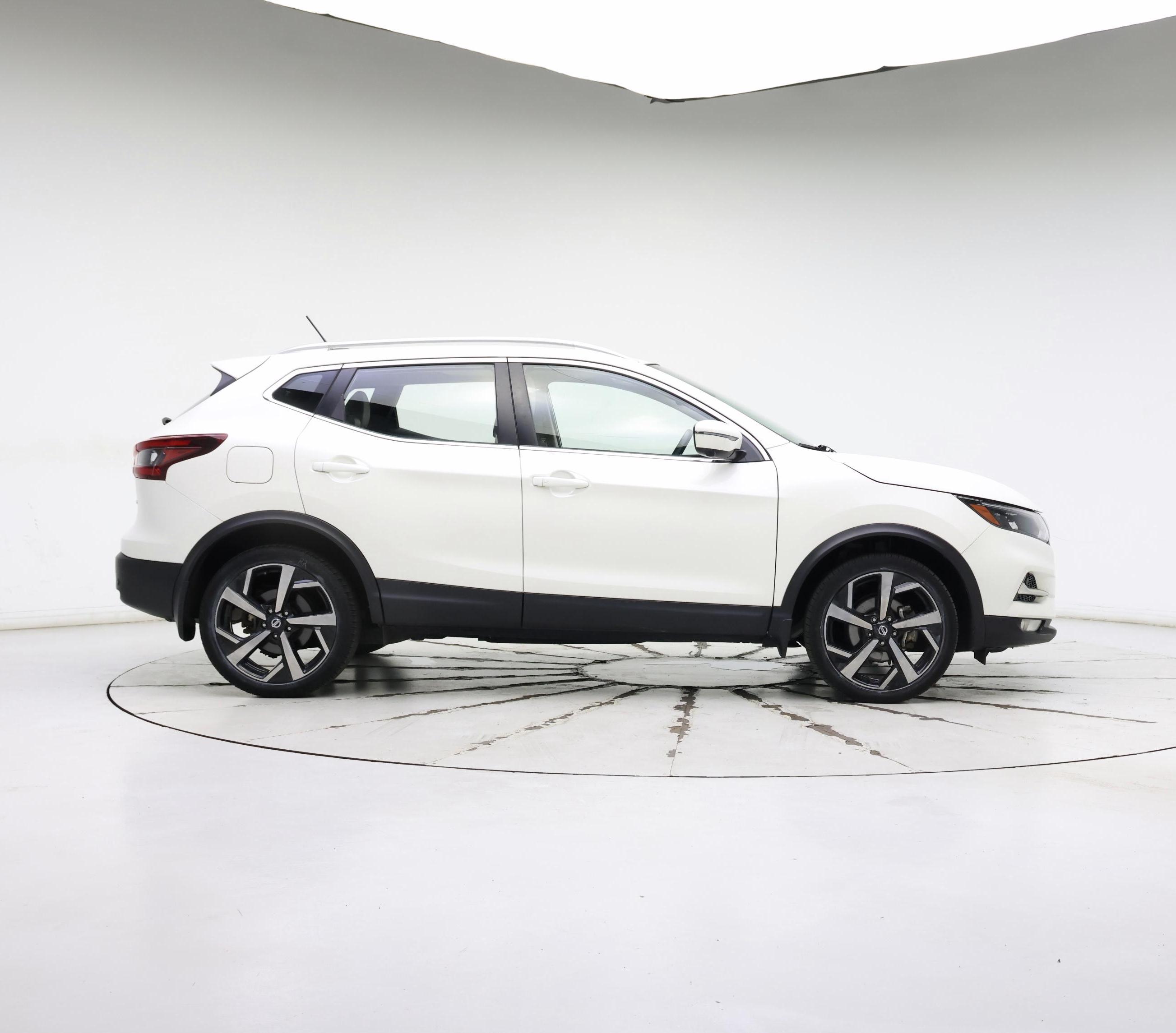 Thumbnail: 2021 Nissan Rogue Sport - 7