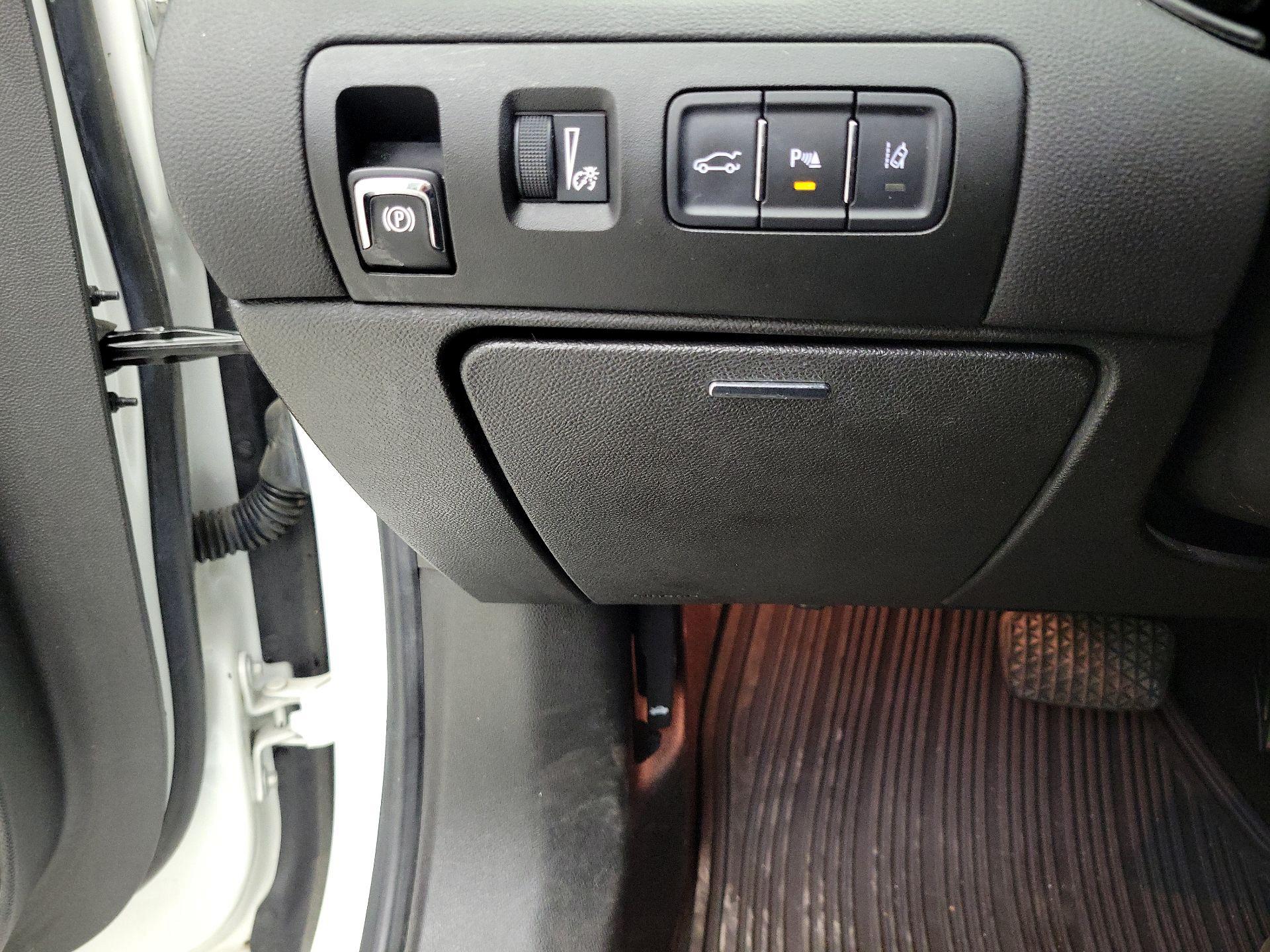 Thumbnail: 2015 Chevrolet Impala - 13