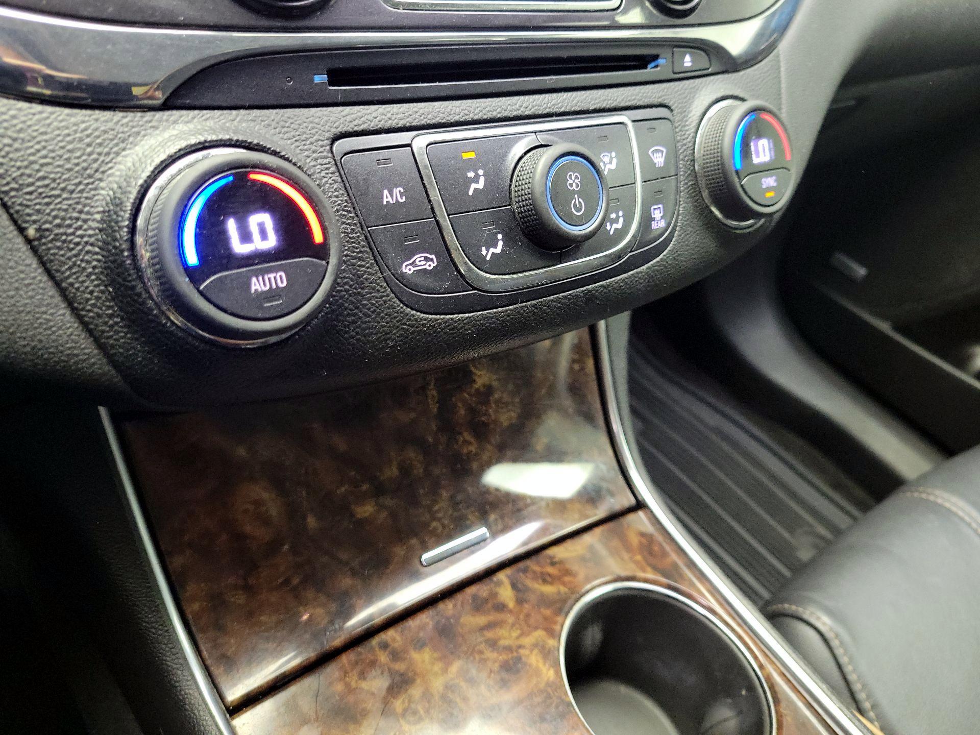 Thumbnail: 2015 Chevrolet Impala - 17