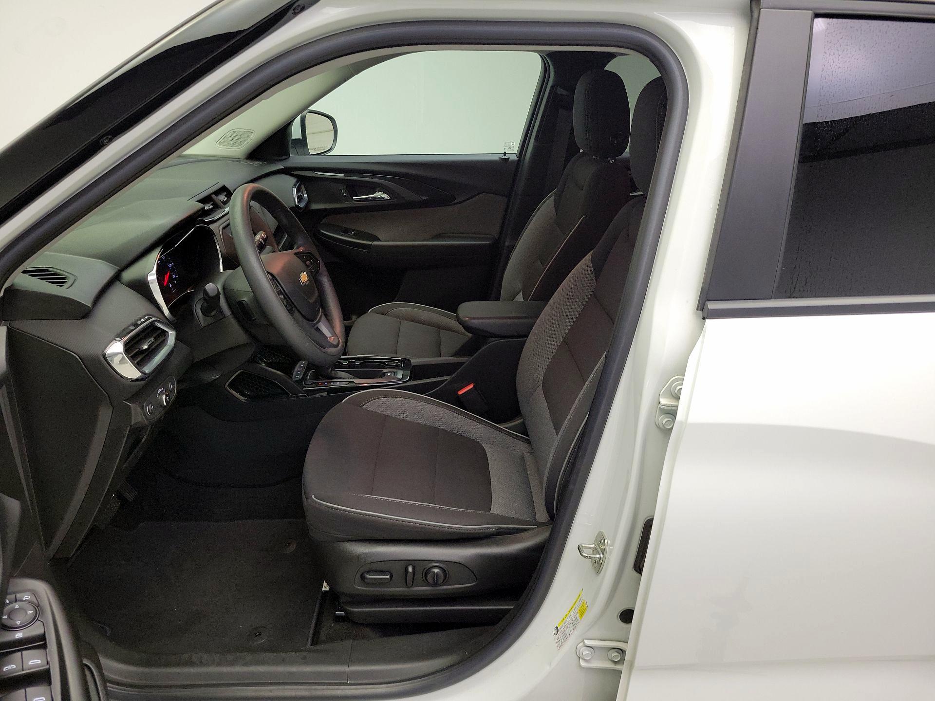 Thumbnail: 2023 Chevrolet TrailBlazer - 11