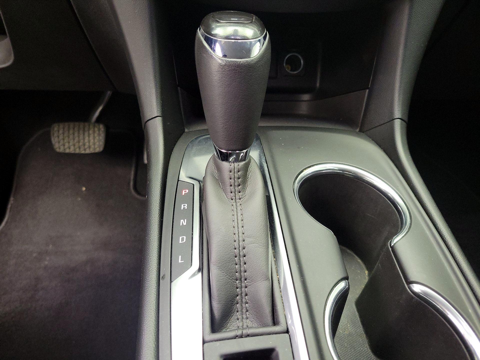 Thumbnail: 2019 Chevrolet Equinox - 16