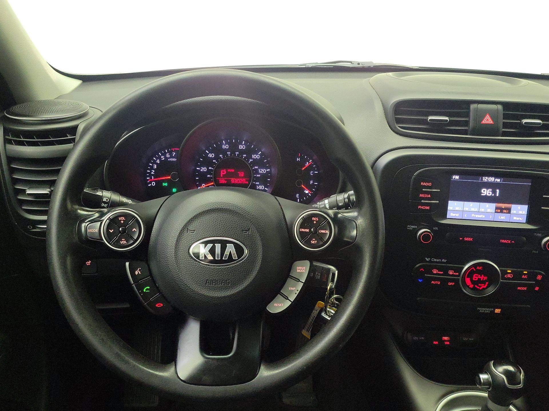 Thumbnail: 2017 Kia Soul - 10