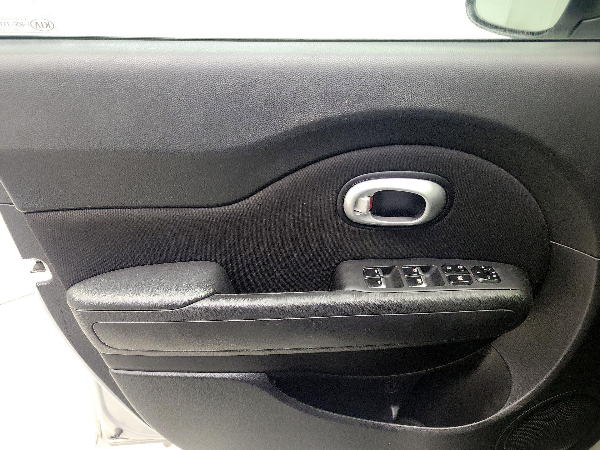 Thumbnail: 2017 Kia Soul - 12