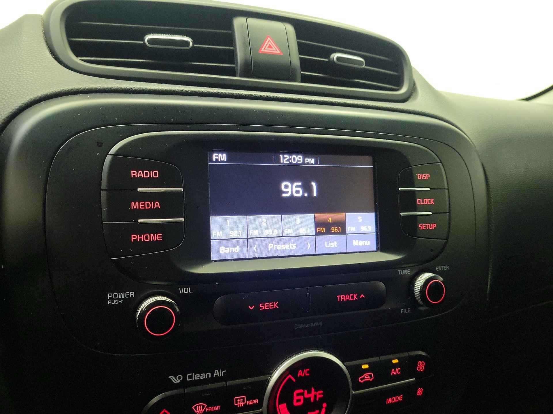 Thumbnail: 2017 Kia Soul - 15